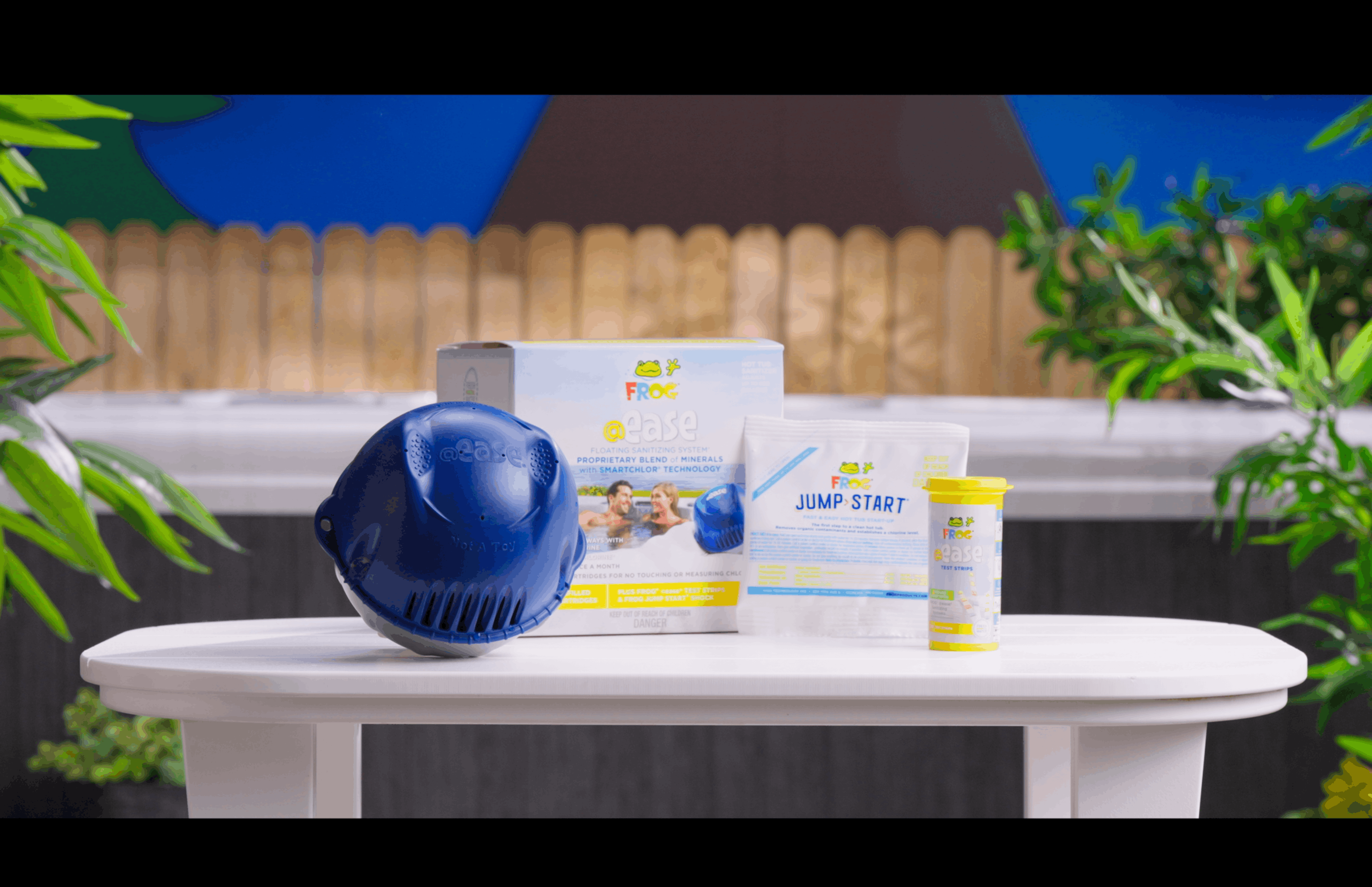 thumbnail video image 2 of FROG @ease Floating Sanitizing System plus FROG @ease SmartChlor Cartridge 3 Pack, Set, 2 of 8