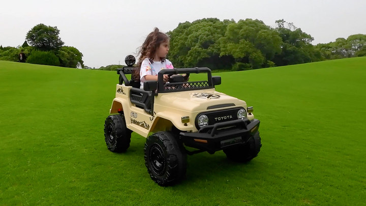 thumbnail video image 2 of Kerry Yoo SQ3 12V Ride on Toys,Kids electric Car,Riding Toys for Toddler,Toyota SUV Kid Truck,Battery Powered Ride-on with Remote Control, 4 Motors,Bluetooth, Music,Lights-White, 2 of 7
