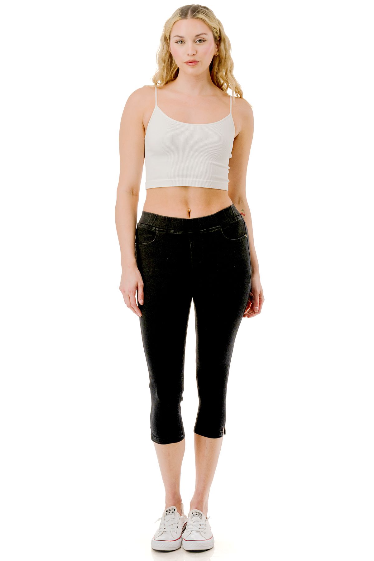 thumbnail video image 2 of Women's Skinny Denim Capris Stretch Pull On Capri Jeans Inseam 21" Black Denim Size X-Large, 2 of 7