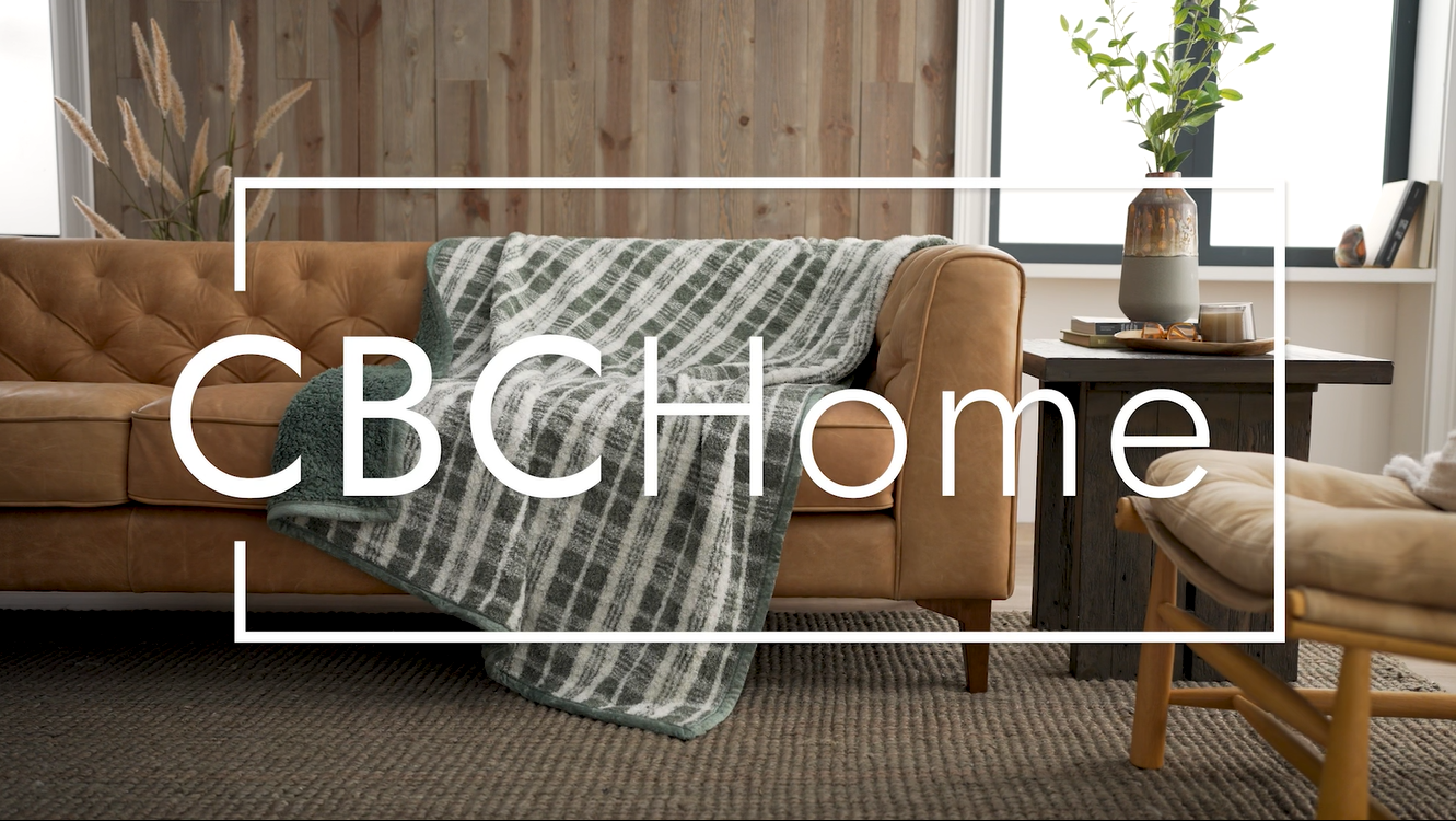 thumbnail video image 2 of CBCHome Reversible Soft Sherpa Throw Blanket - Cute and Cozy Thick Throw for Couch, Warm Gifts for Women (Tan Plaid, 50" x60"), 2 of 8