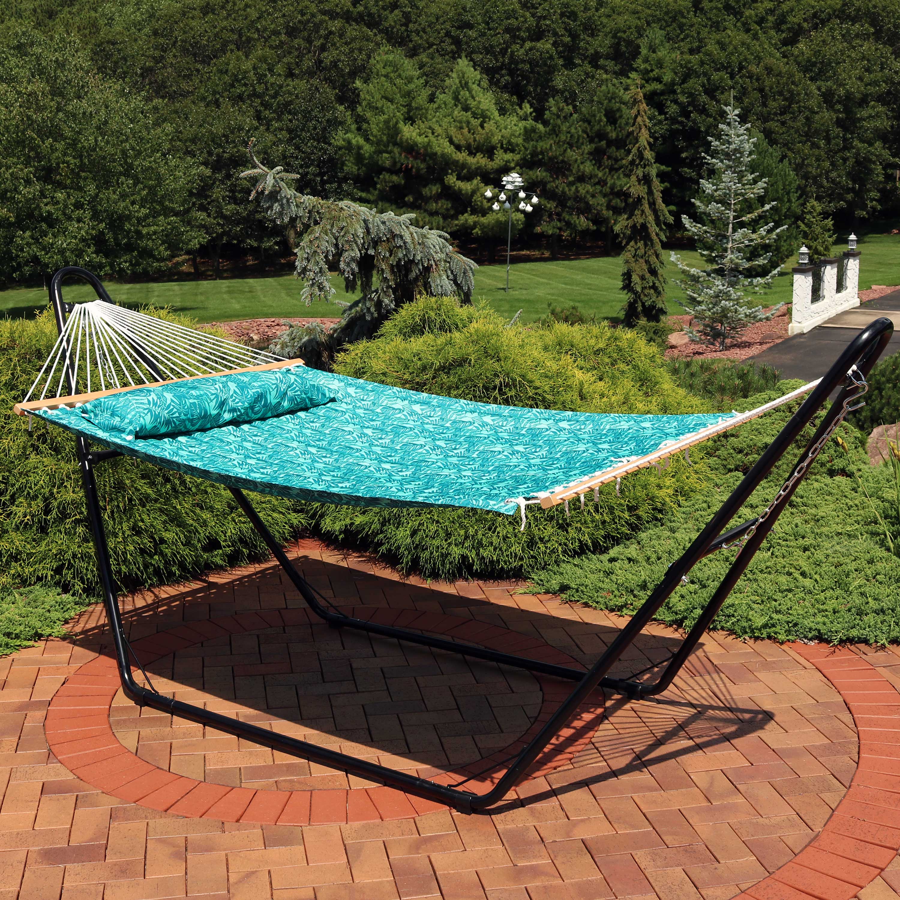 thumbnail video image 2 of Sunnydaze 2-Person Quilted Polyester Spreader Bar Hammock, 450 lb Capacity - Tropical Greenery, 2 of 14