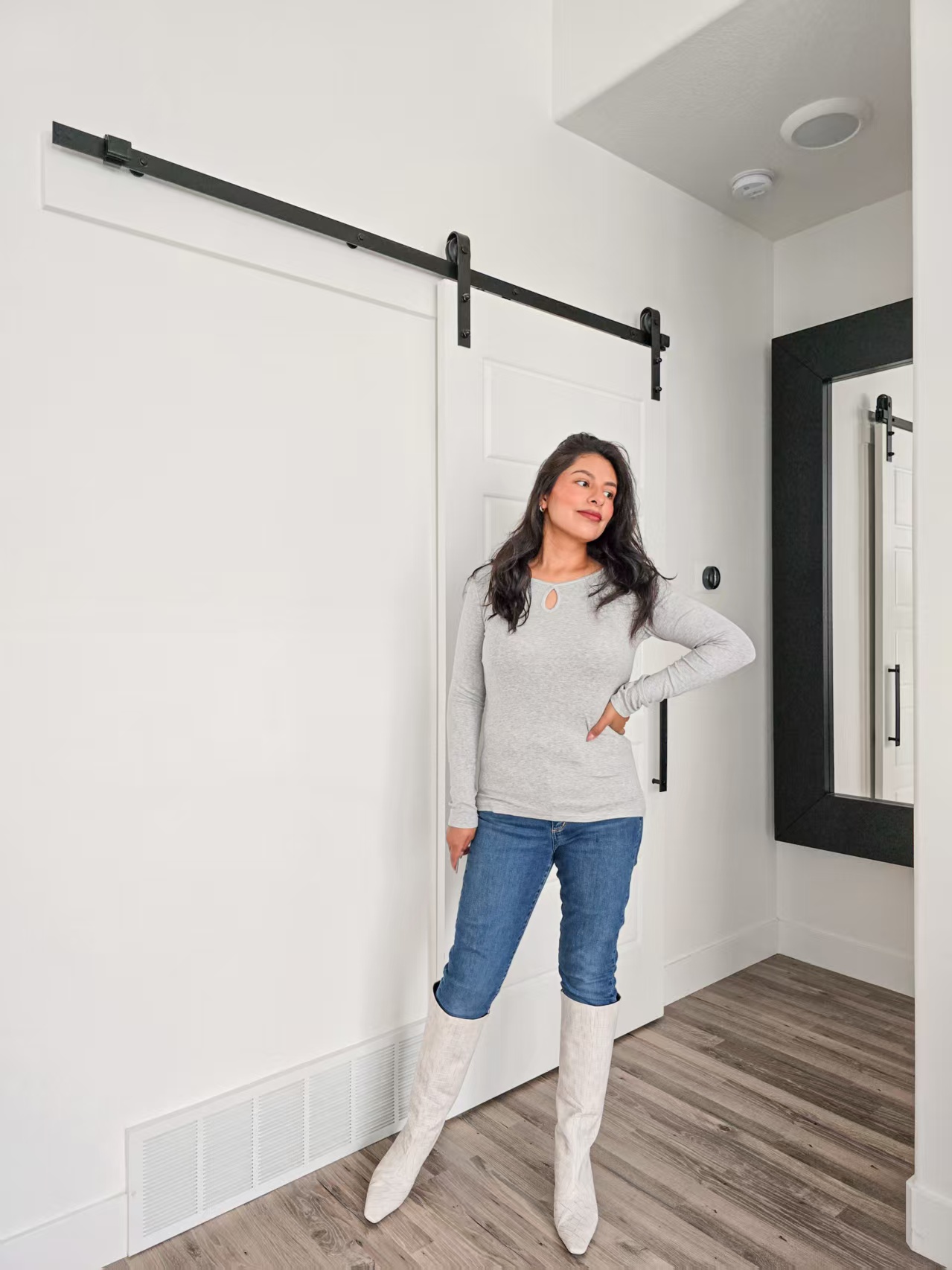 thumbnail video image 2 of Ladybranch Womens Tops Long Sleeve Sexy Soft Shirts Heather Gray Ribbed Shirt Fall Fashion 2025, 2 of 8