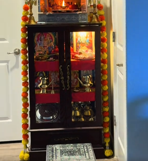 thumbnail video image 2 of CKEASEAN Lighted Curio Cabinet with Glass Shelves & Mirrored Back, Living Room Showcase, 2 of 9