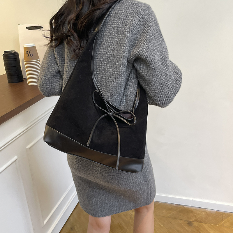 thumbnail video image 2 of SPEKSEE Hobo Bag Solid Colour Slouchy Handbag Lightweight Slouchy Shoulder Bag for Women Travel Shopping Work, 2 of 19