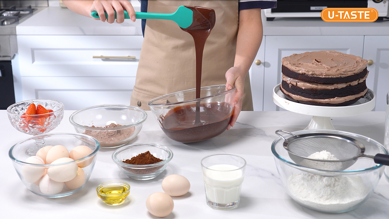 thumbnail video image 2 of U-Taste 600°F High Heat Resistant Silicone Spatula Set of 3, BPA-Free Food Grade Kitchen Cooking Baking Mixing One Piece Seamless Flexible Rubber Scraper for Nonstick Cookware (Aqua Sky), 2 of 10