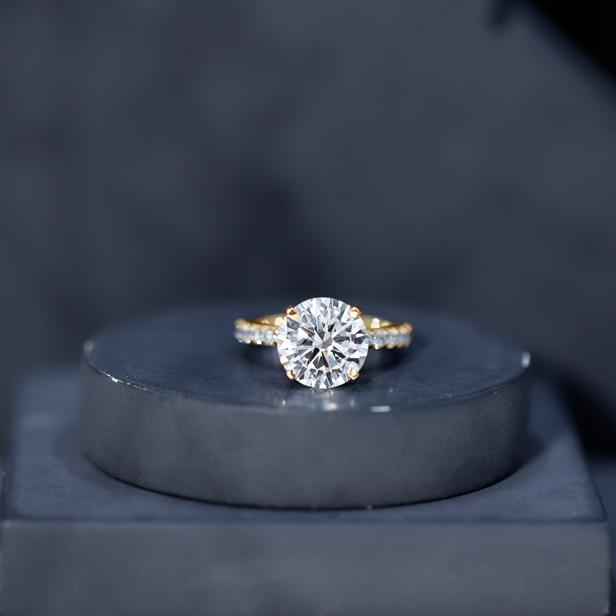 thumbnail video image 2 of Rosec Jewels IGI Certified Lab Grown Diamond 4 Carat Engagement Ring - E-VS1 Quality - Big Diamond Ring for Women, 925 Sterling Silver, US 4.00, 2 of 9