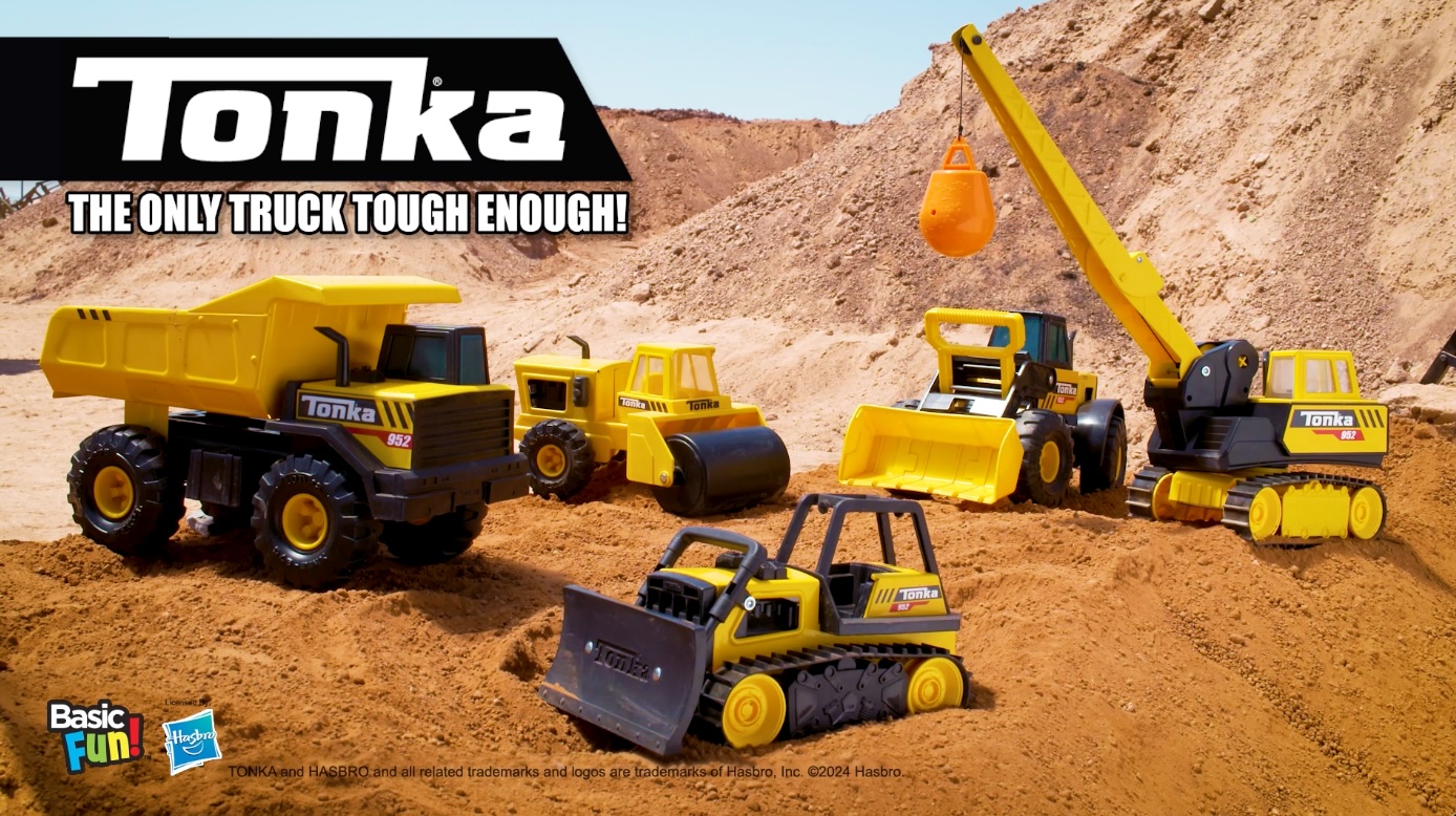 thumbnail video image 2 of Tonka Steel Classics Front Loader, Play Vehicles, Great Gift for Boys or Girls, Ages 3 Years and up, 2 of 11