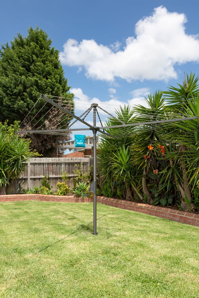 thumbnail video image 2 of Daytek Mk2 Rotary Clothesline, 157 Feet Drying Space, 2 of 4