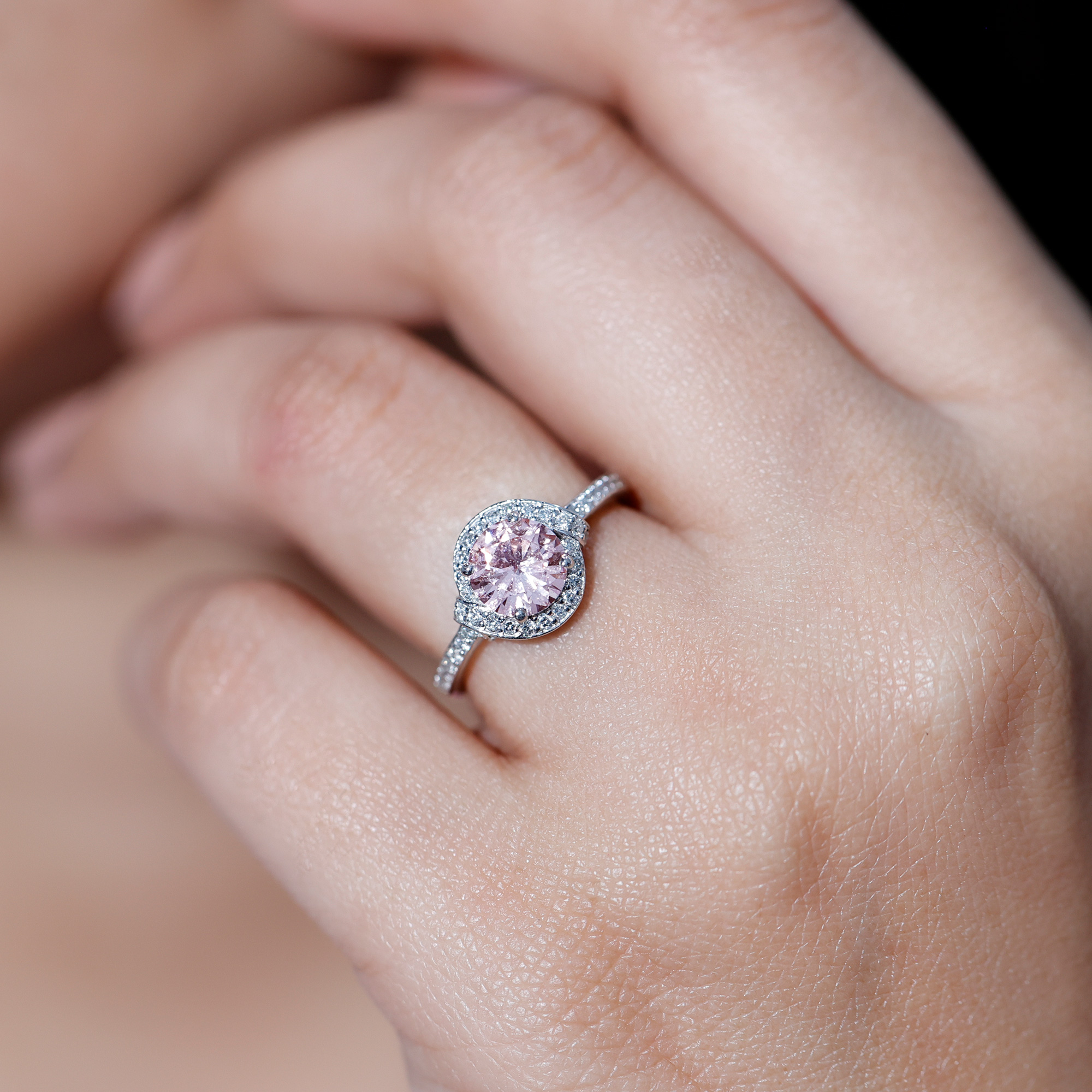 thumbnail video image 2 of Rosec Jewels Lab Grown Pink Diamond Engagement Ring - Pink White Diamond Ring (1 Carat, Fancy Pink Color VVS Clarity), 14K Rose Gold, US 12.00, 2 of 4
