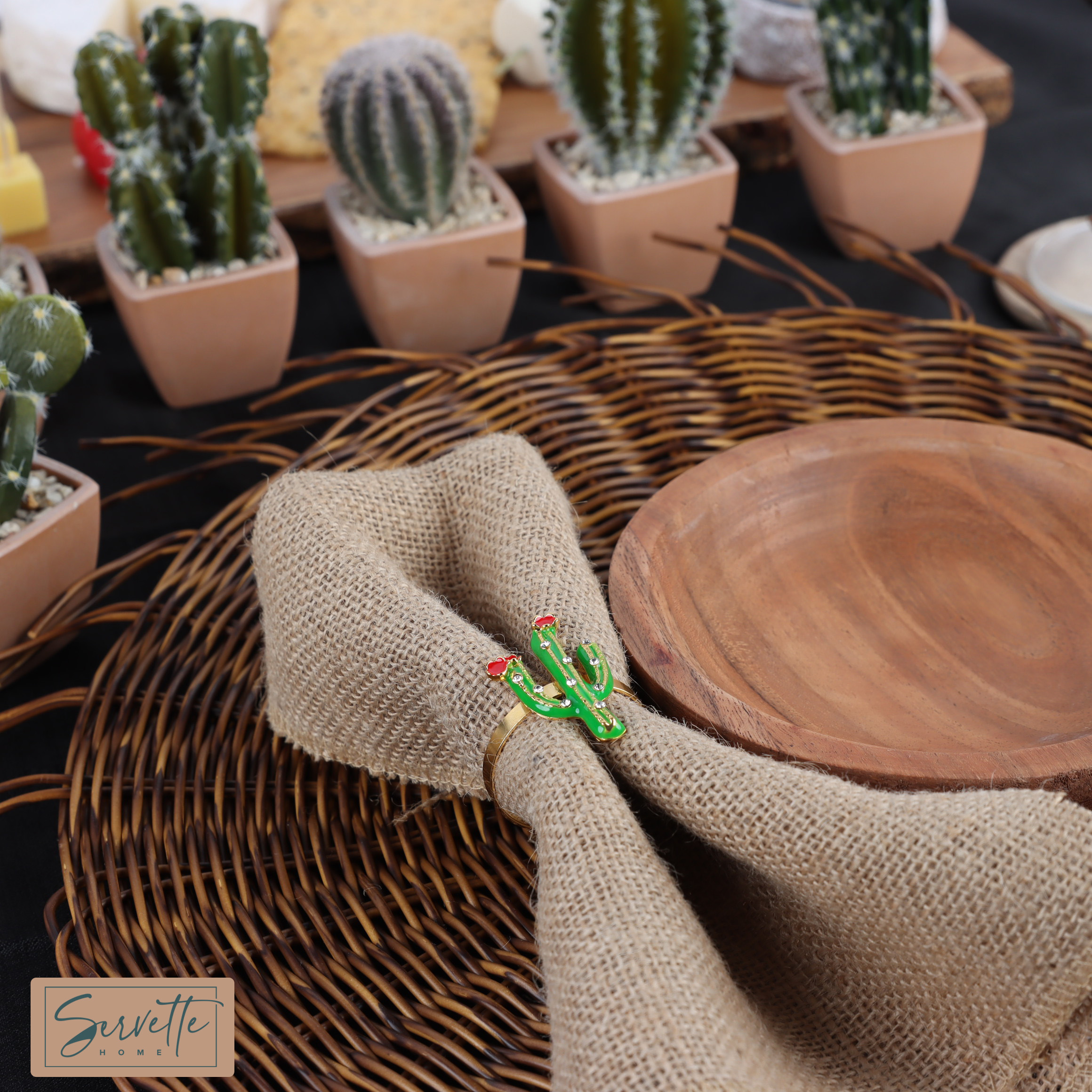 thumbnail video image 2 of Servette Home Gold Metal Napkin Rings Set of 10 Green Cactus, 2 of 6