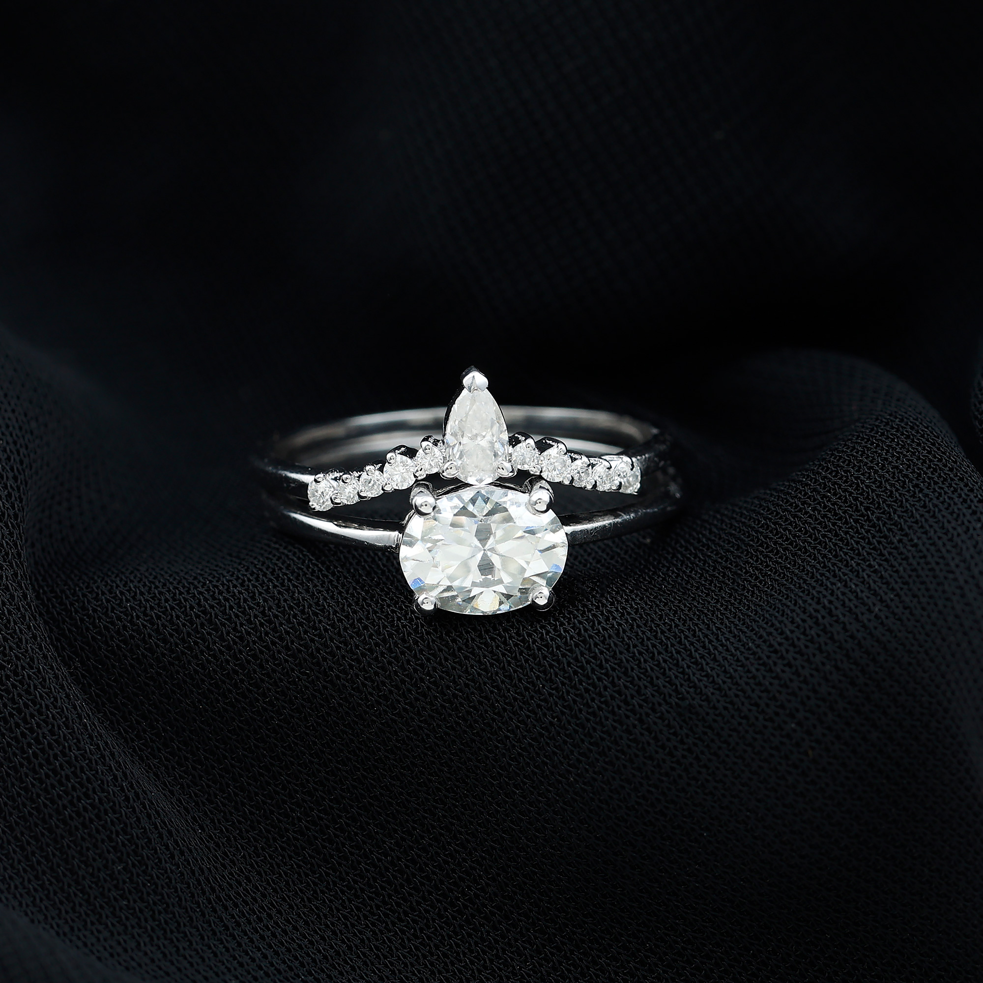 thumbnail video image 2 of Rosec Jewels Lab Grown Diamond Wedding Ring Set - Oval Engagement Ring with Curved Band - EF-VS Quality, 10K White Gold, US 4.50, 2 of 8