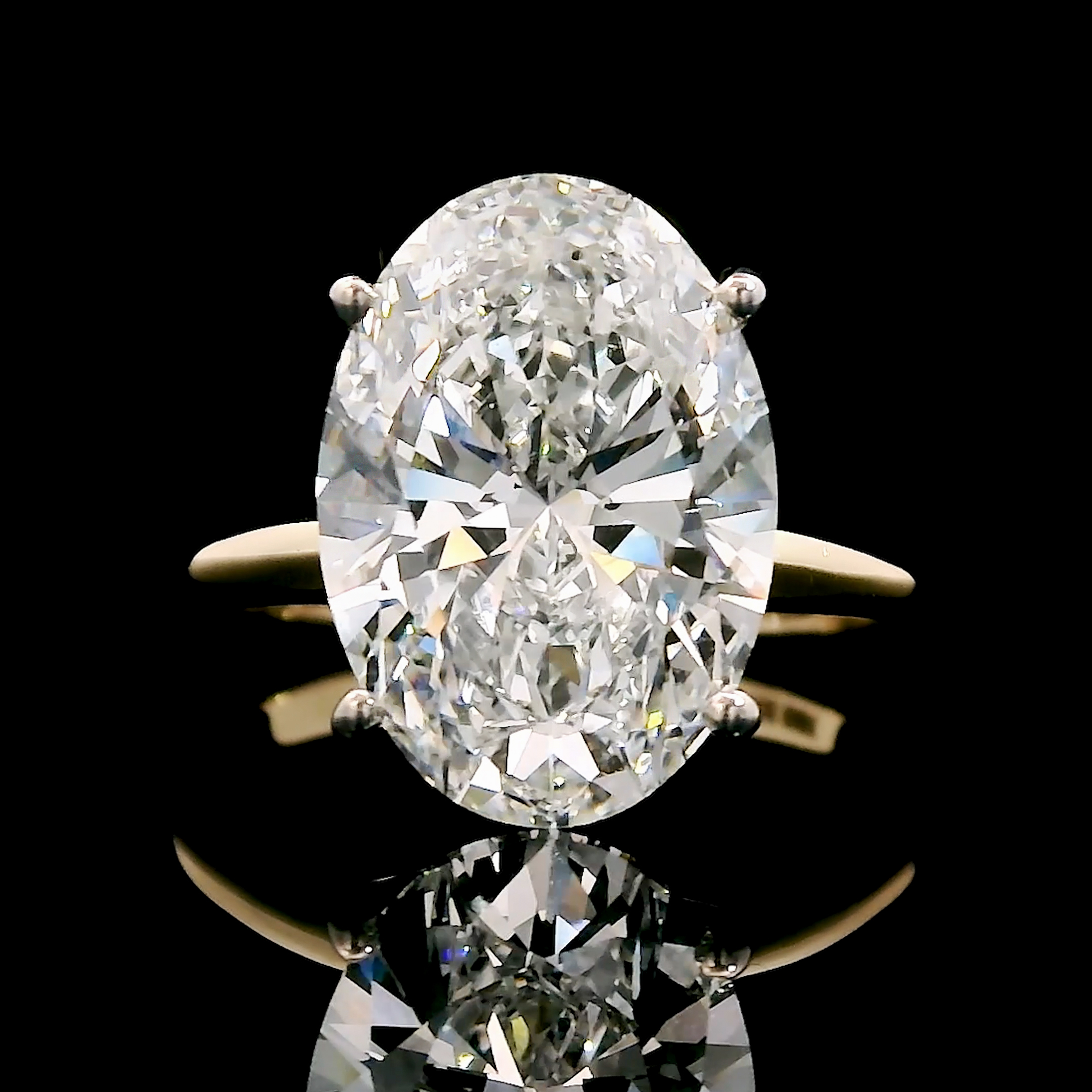 thumbnail video image 2 of Gem Stone King 3.00 Cttw IGI Certified Lab Grown Diamond in 14K Two-Tone Gold Solitaire Engagement Ring for Women | Oval | E-F Color | VS1-VS2 Clarity | Size 5, 2 of 7