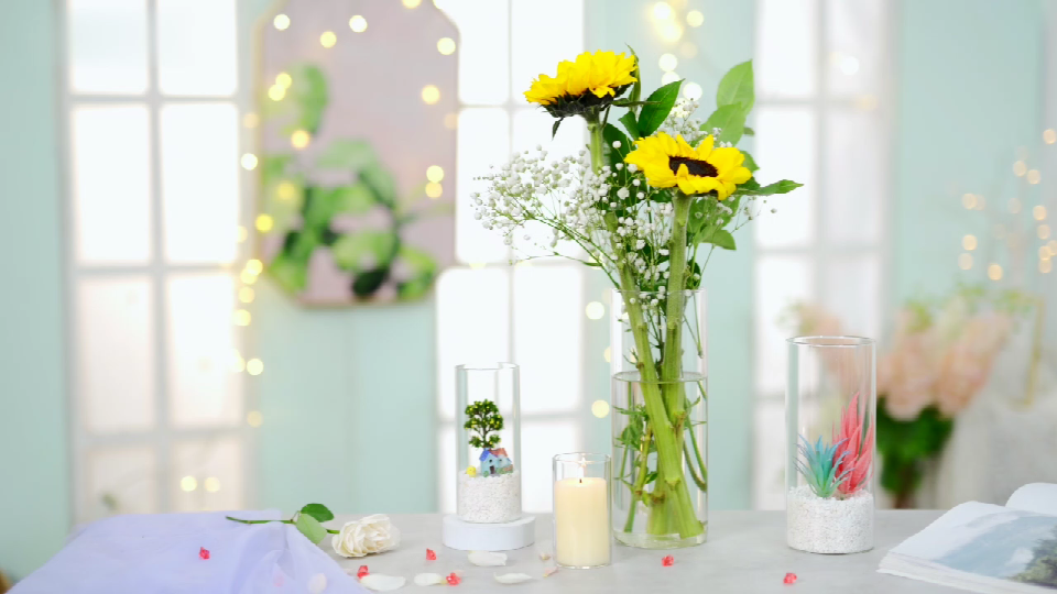 thumbnail video image 2 of Sziqiqi Glass Cylinder Vases Set of 3 Clear Hurricane Vases for Centerpieces Cylinder Candle Holders for Table Centerpiece Glass Candle Cylinders Decorative Wedding Flower Vase, 6''+7.8''+10'', 2 of 7