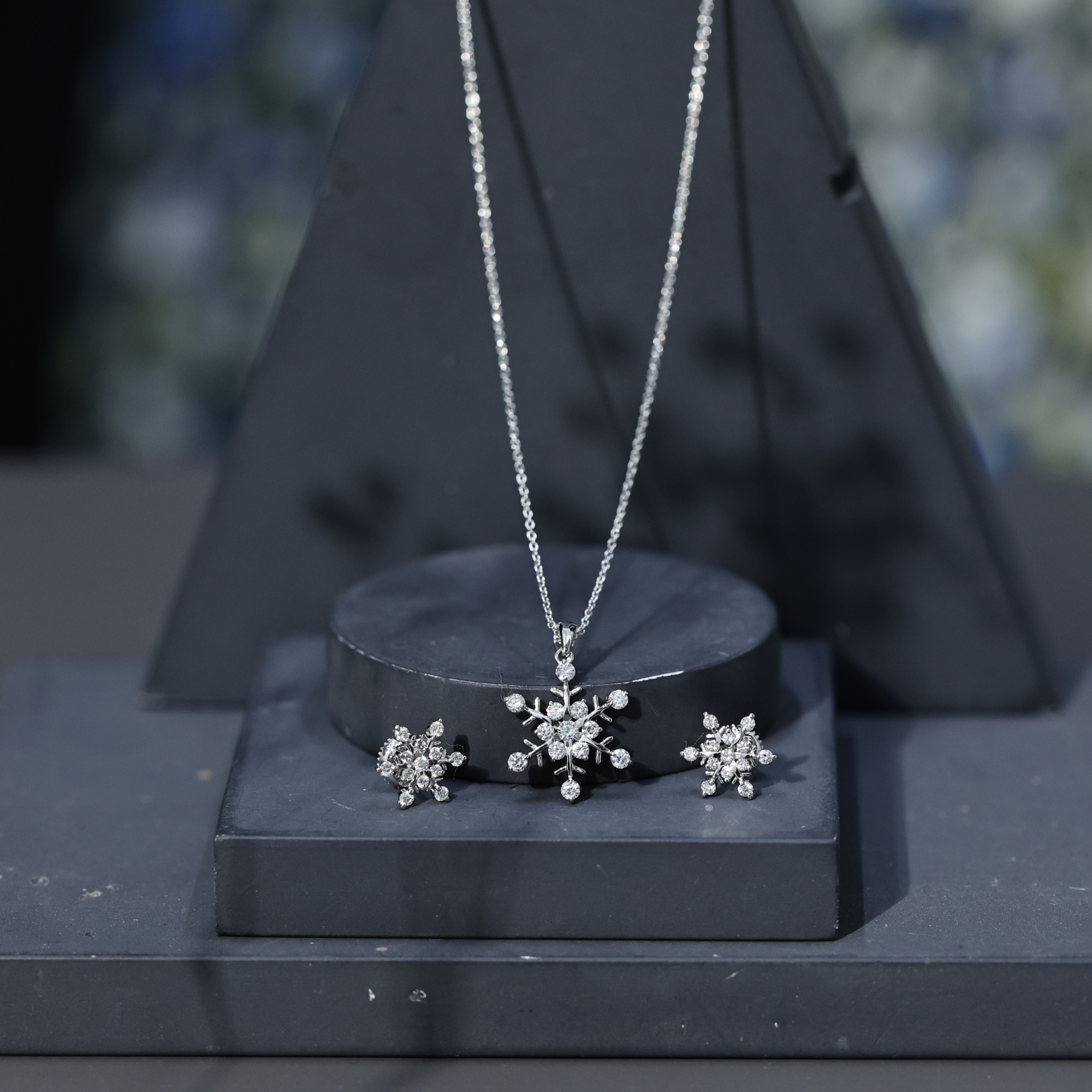 thumbnail video image 2 of Rosec Jewels Lab Grown Diamond Snowflake Jewelry Set for Women (Ef-Vs Quality) - Ready to Gift Christmas Earring and Necklace Set, 18K White Gold, 2 of 8