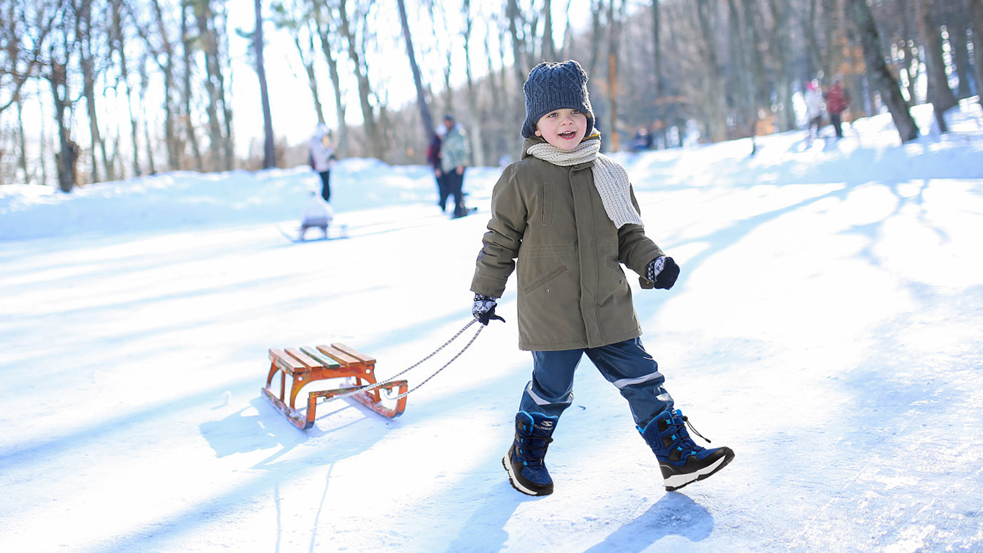 thumbnail video image 2 of HOBIBEAR Kids Snow Boots Boys Girls Mid Calf Waterproof Warm Faux Fur Lined Insulated Winter Boots(Toddler/Little Kid/Big Kid), 2 of 8
