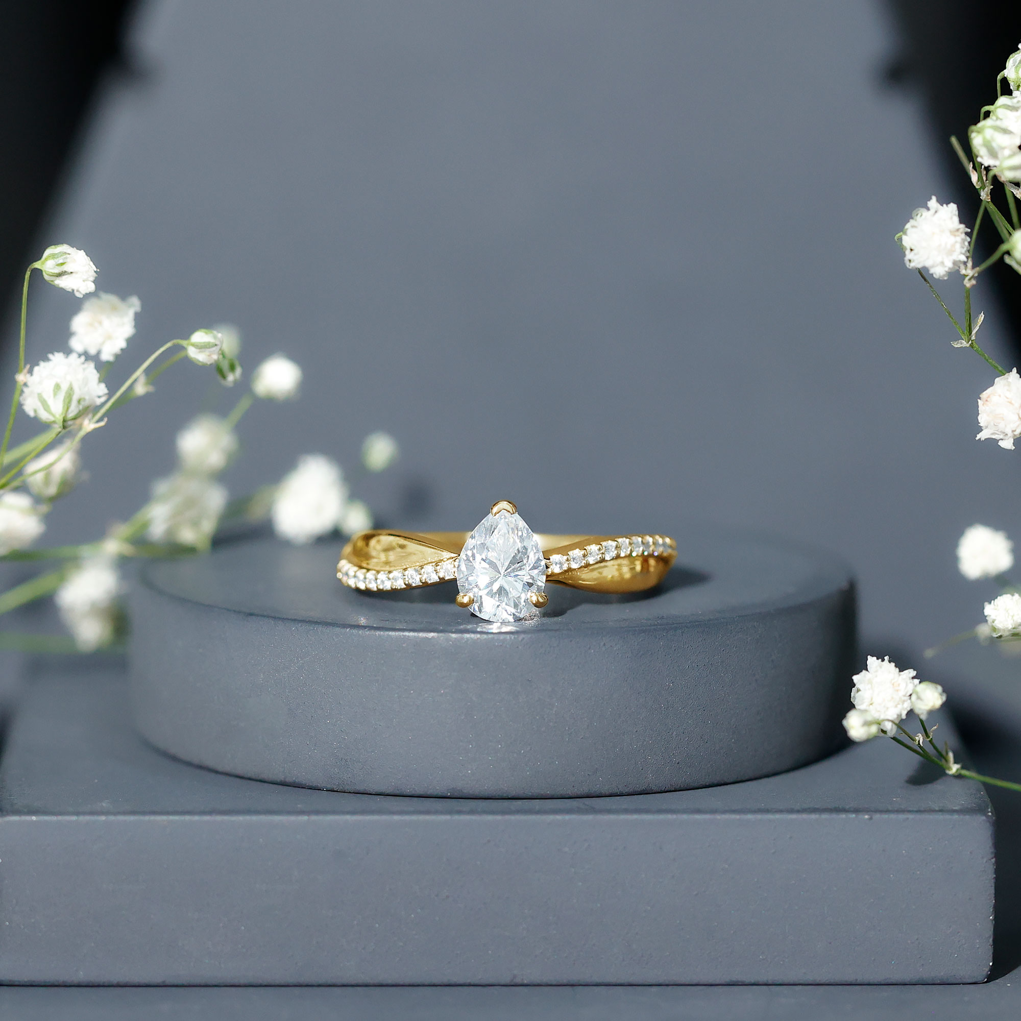 thumbnail video image 2 of Rosec Jewels Lab Grown Diamond Engagement Ring 1 Ct - 6X8 mm Pear Shape - EF-VS Grade, 18K Yellow Gold, US 4.50, 2 of 9