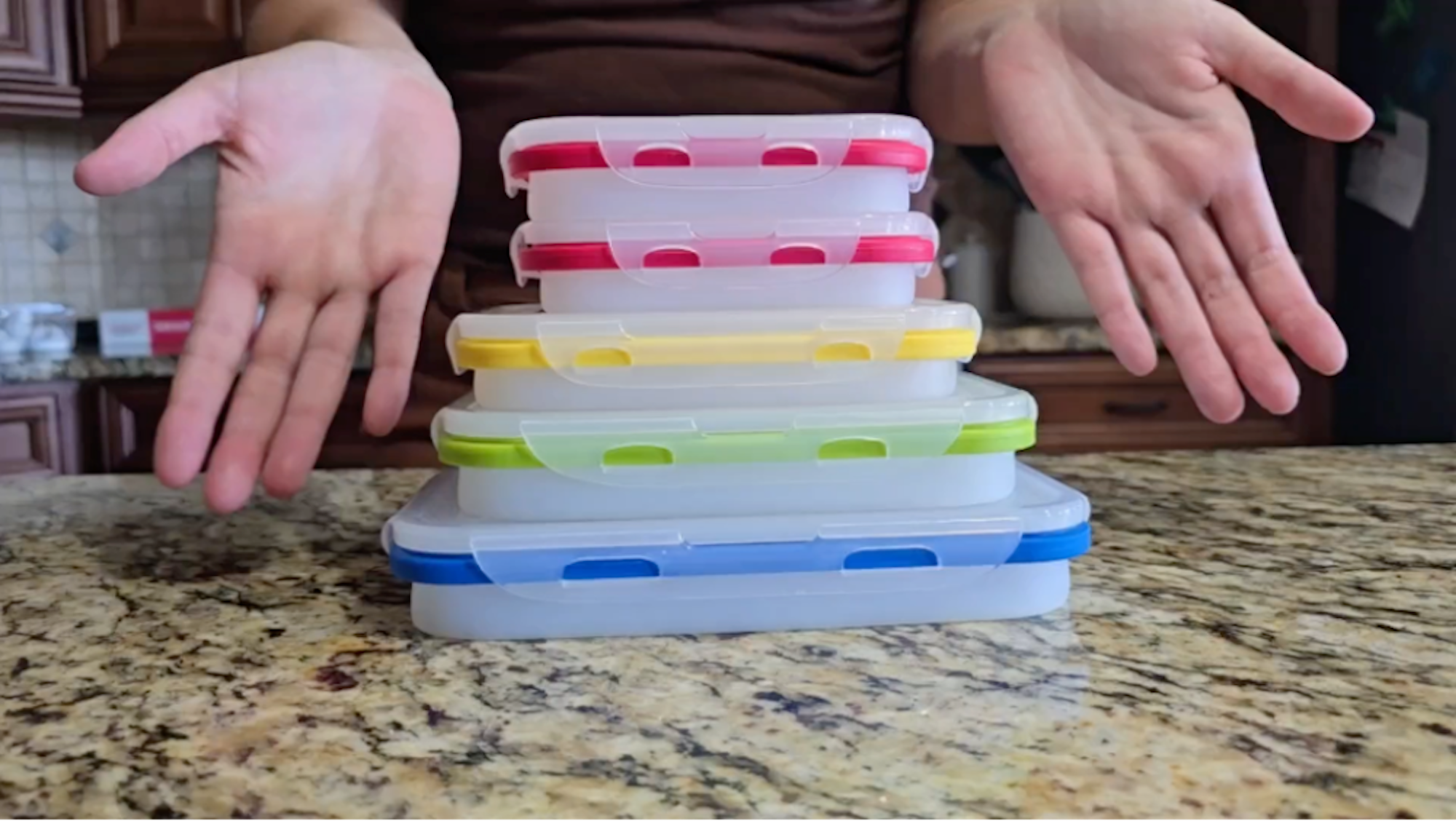 thumbnail video image 2 of Ecoberi Collapsible Food Containers, BPA-Free Silicone, Reusable, Stackable, Space-Saving for Snacks, Lunches, Travel Pack of 4, 2 of 9