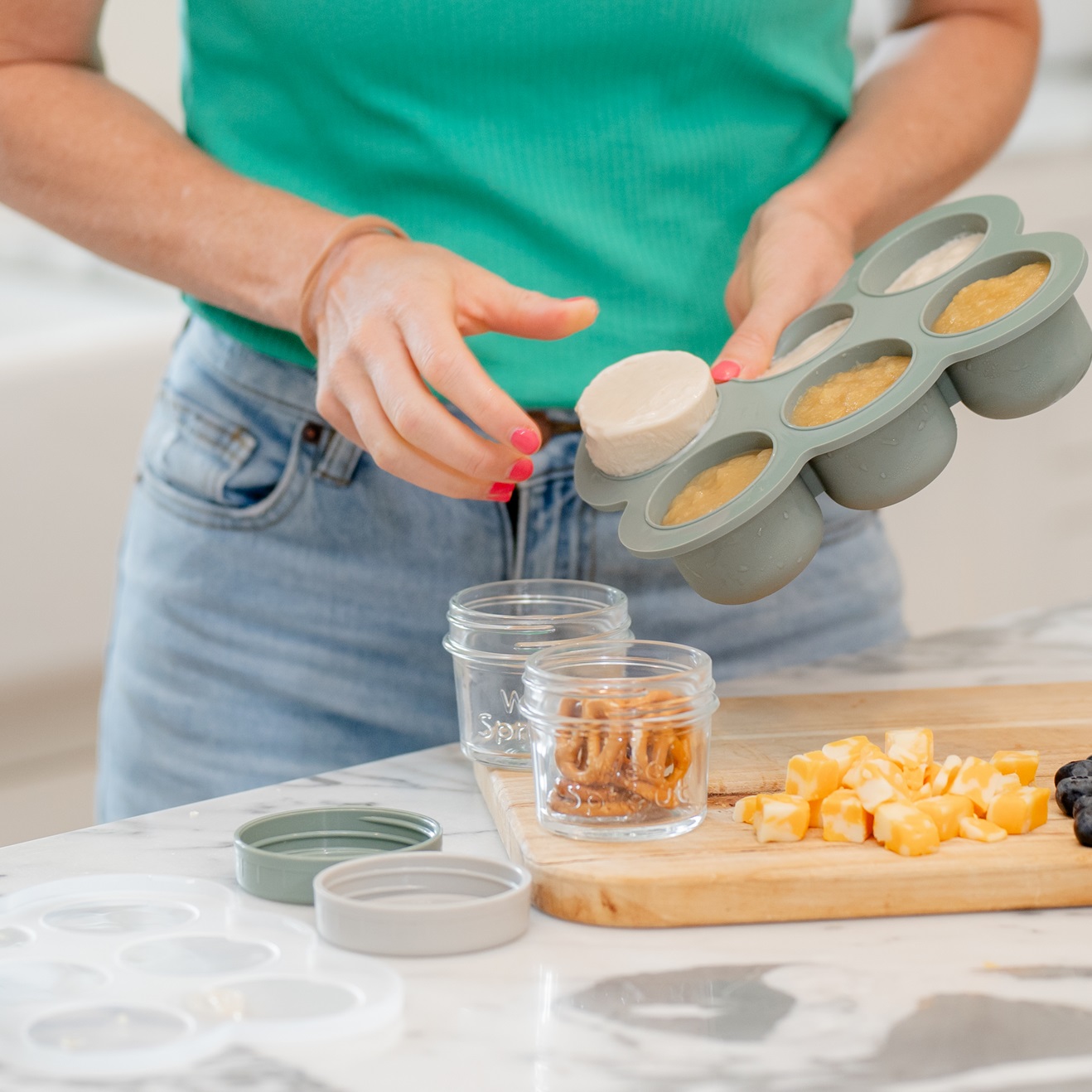 thumbnail video image 2 of WeeSprout Silicone Baby Food Freezer Tray with Clip-on Lid (Six 3 Ounce Sections), 2 of 8