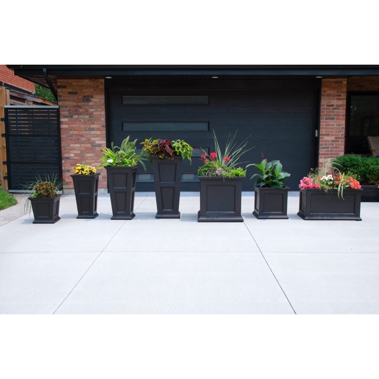 Mayne Fairfield Outdoor 20" x 20" x 20" Square Black Self-Watering Resin  Planter - Walmart.com