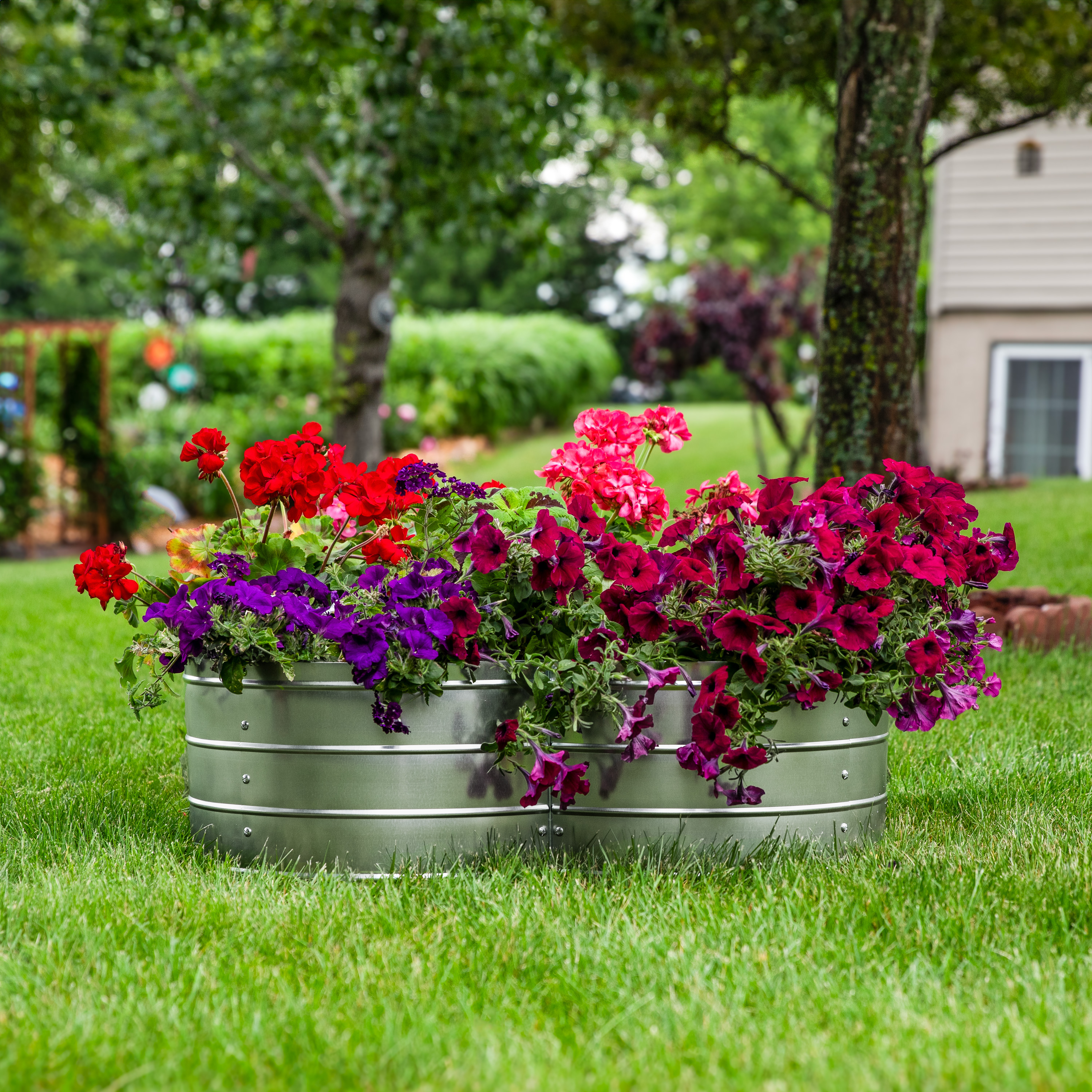 thumbnail video image 2 of Sunnydaze 47.25" x 47.25" x 12" L-Shaped Silver Galvanized Steel Outdoor Raised Garden Bed, 2 of 14