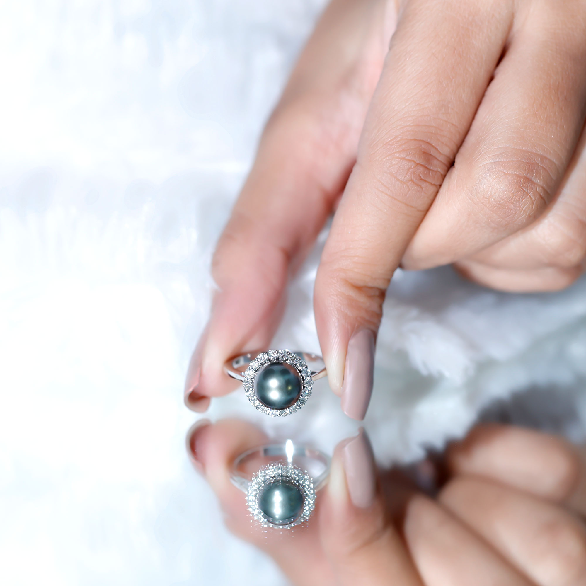 thumbnail video image 2 of Rosec Jewels Tahitian Pearl Diamond Engagement Ring with Halo - 8 Carat - Black Pearl Ring - AAA Quality - With Jewelry Box, 10K Yellow Gold, US 9.00, 2 of 9