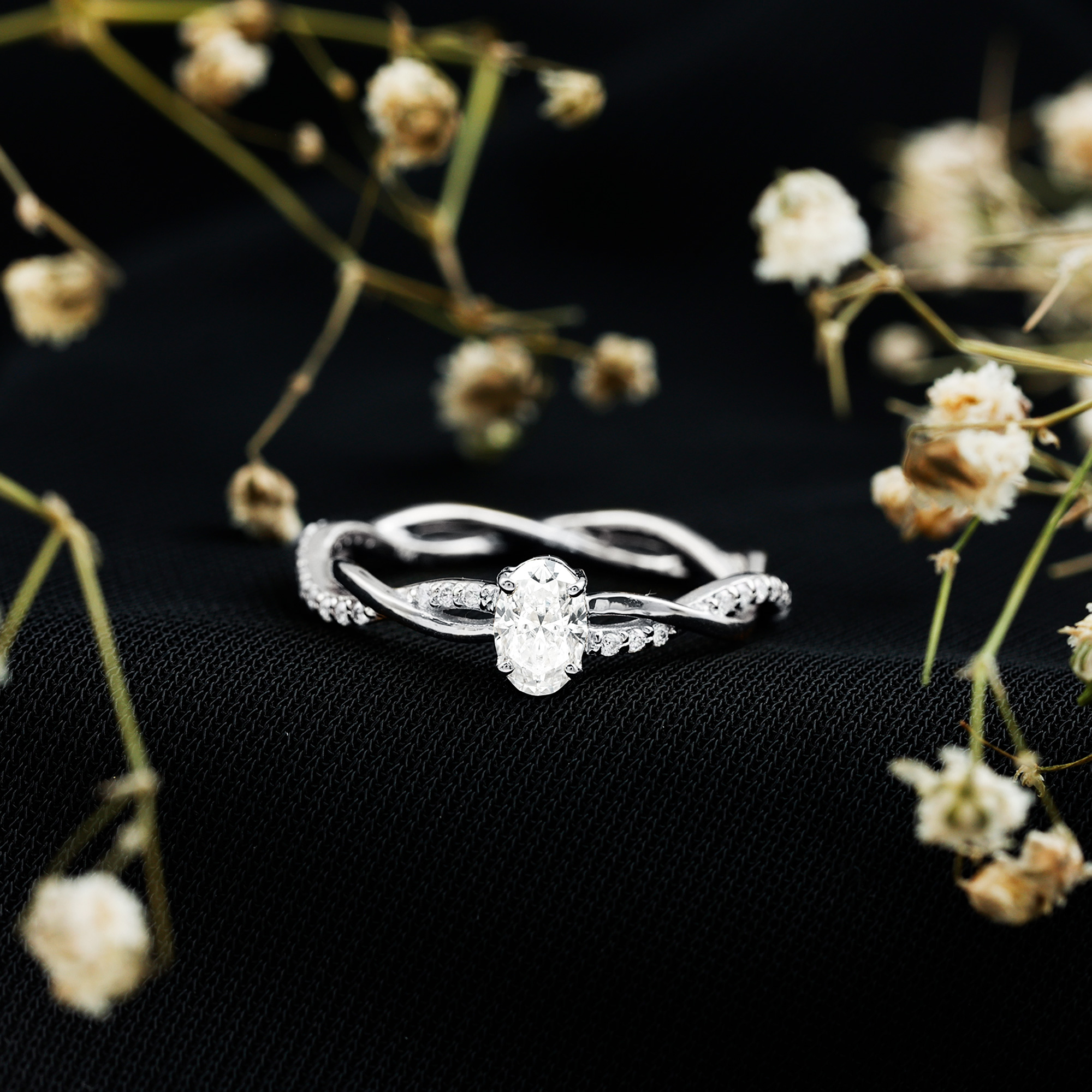 thumbnail video image 2 of Rosec Jewels Lab Grown Diamond Oval Engagement Ring (Half Ct, 4x6 mm, Ef-Vs Quality) - with Jewelry Box, 18K White Gold, US 12.50, 2 of 8