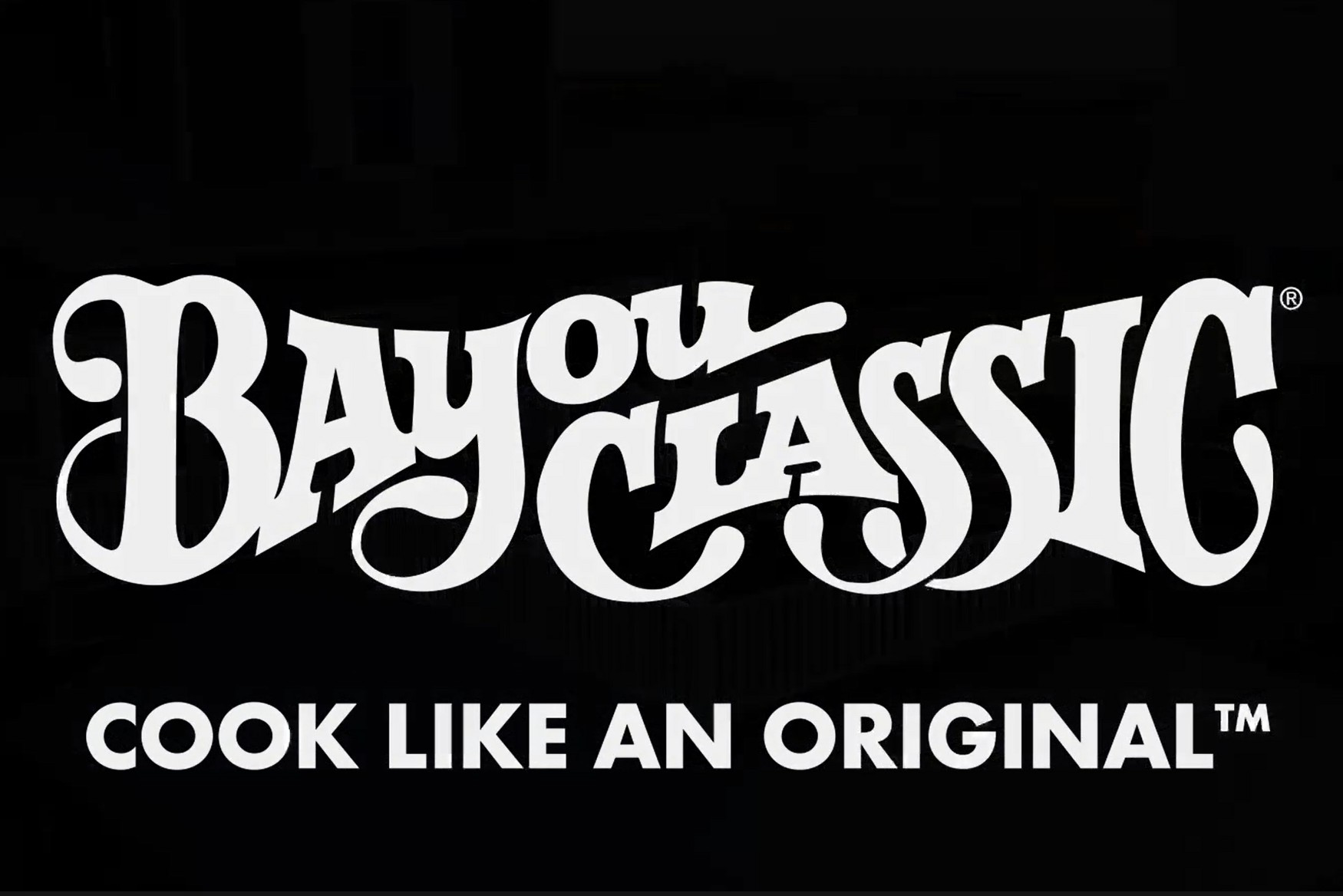 thumbnail video image 2 of Bayou Classic 44 Quart Stainless Steel Kitchen Stock Pot with Steamer Basket, 2 of 4