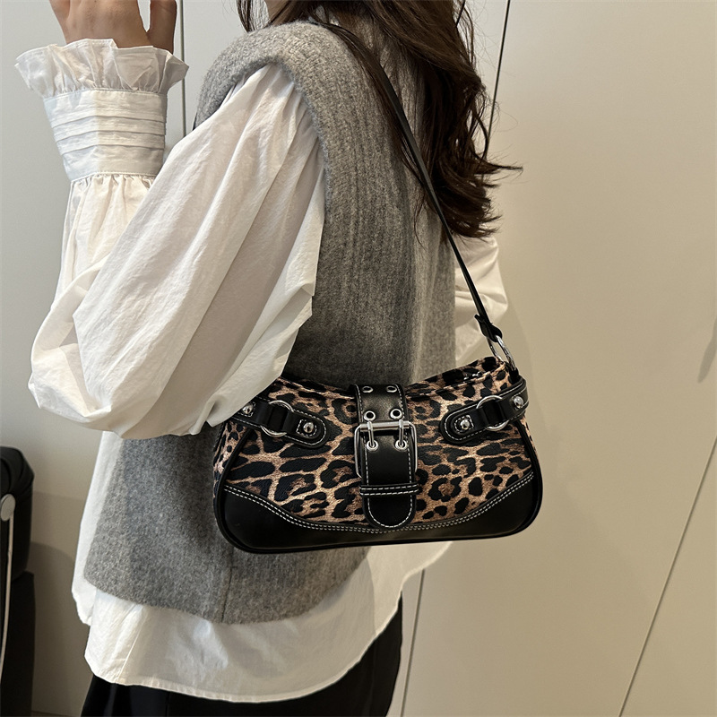 thumbnail video image 2 of SPEKSEE Women Y2K Buckle Underarm Shoulder Bag, Vintage PU Leather Baguette Handbag, Versatile Crossbody Hobo Bag for Daily Streetwear Commuting, 2 of 8
