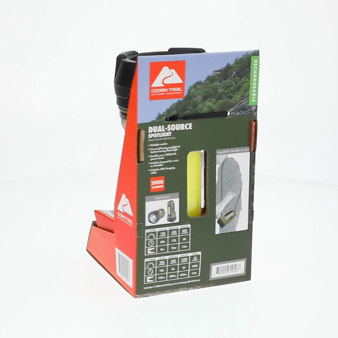 Torcia 2000 lumen a 10€ su Amazon: LUMINOSISSIMA, ricaricabile e accessoriata Torcia 2000 lumen a 10€ su Amazon: LUMINOSISSIMA, ricaricabile e accessoriata