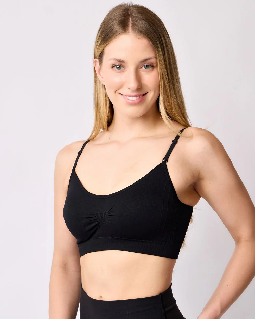 thumbnail video image 2 of Coobie Seamless Bras for Women No Underwire Scoopneck Cami Bra 9012,Black,XL, 2 of 7