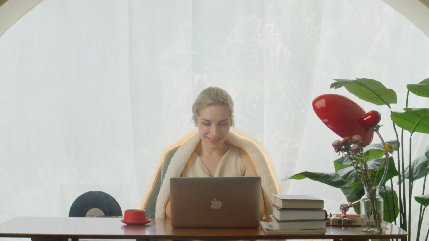 thumbnail video image 2 of GOTCOZY Heated Blanket Electric Throw 50''X60'' with 4 Heating Level & 3 Hour Auto Off,Machine Washable - Yellow, 2 of 10