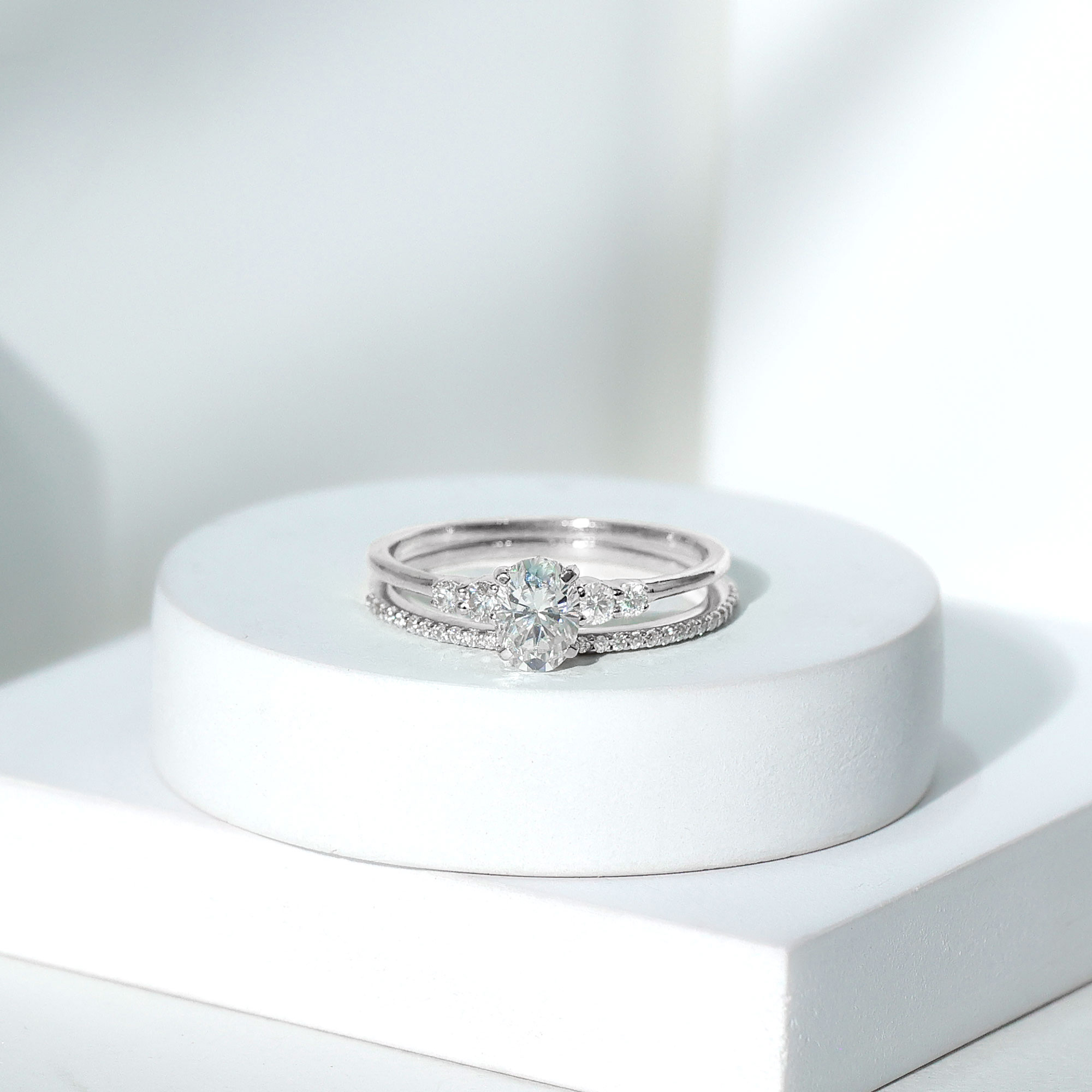 thumbnail video image 2 of Rosec Jewels Lab Diamond Wedding Ring Set for Women - Oval Engagement Ring with Band (5X7 mm, EF-VS Grade), 10K Yellow Gold, US 6.00, 2 of 9