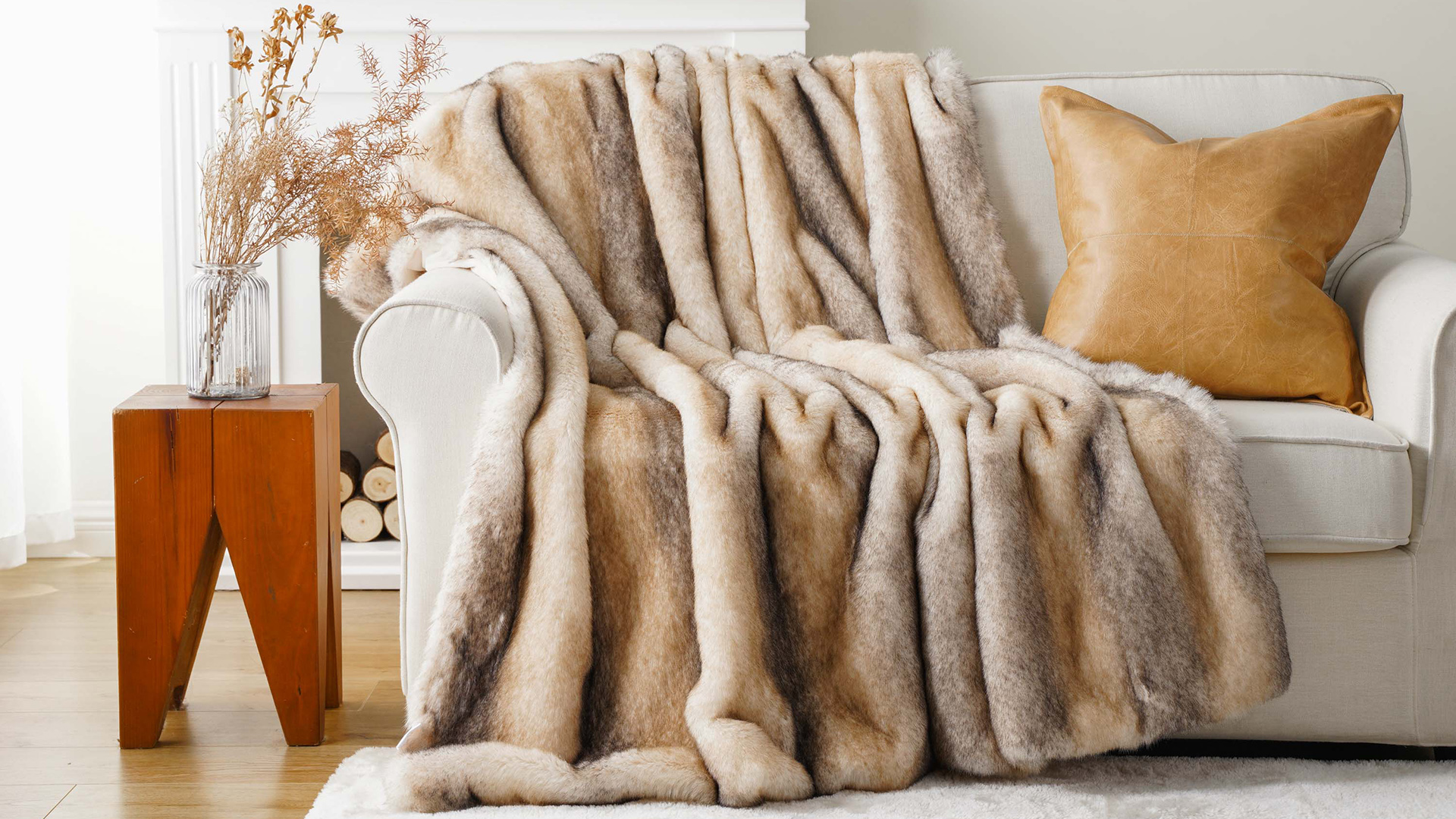 thumbnail video image 2 of Camel Faux Fur Throw Blanket,Cozy Thick Mink Fur Blanket for Bed,Large Camel Throws,60"x80", 2 of 9