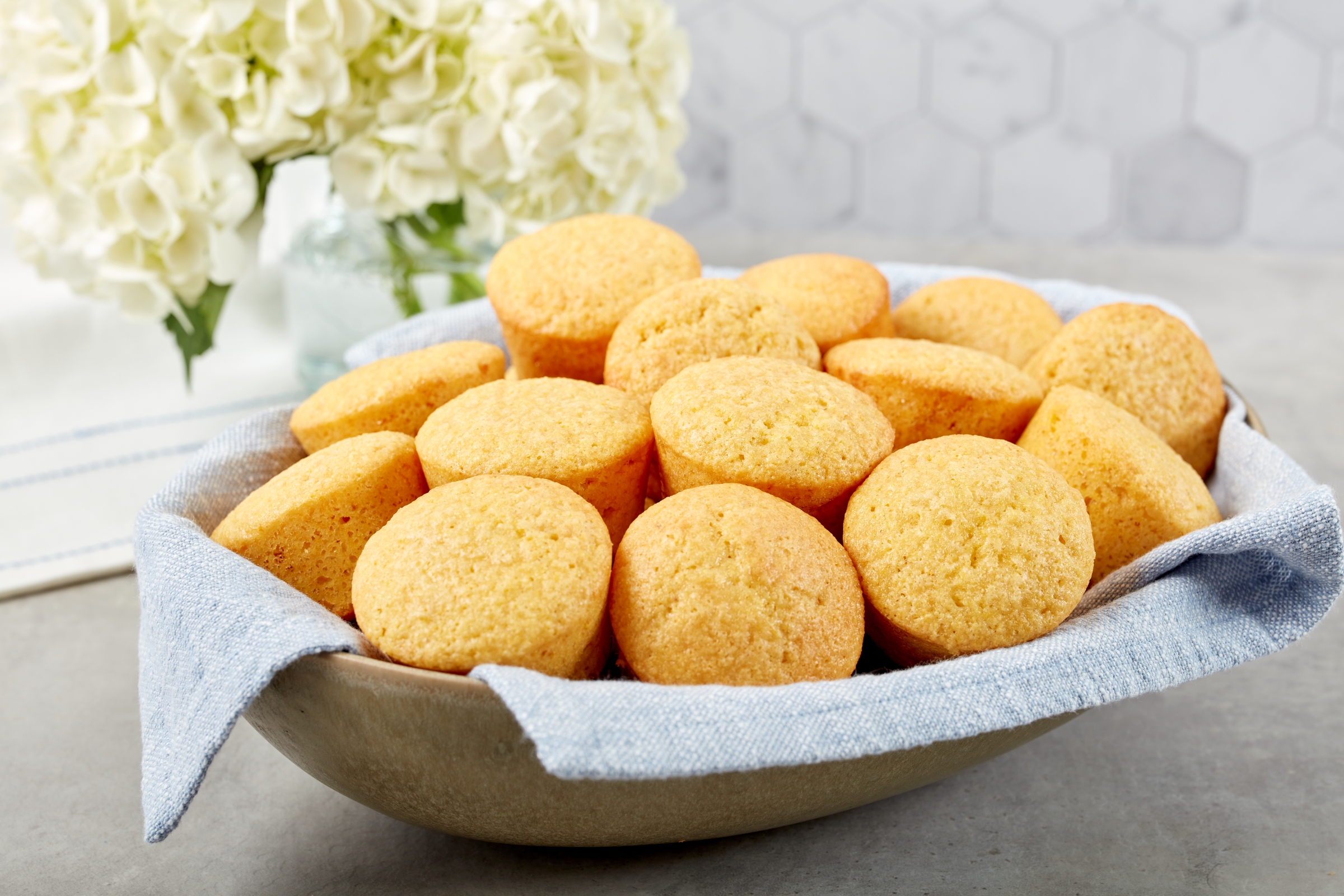 thumbnail video image 2 of "JIFFY" Honey Corn Muffin Mix, 8.5 oz Box, 2 of 11