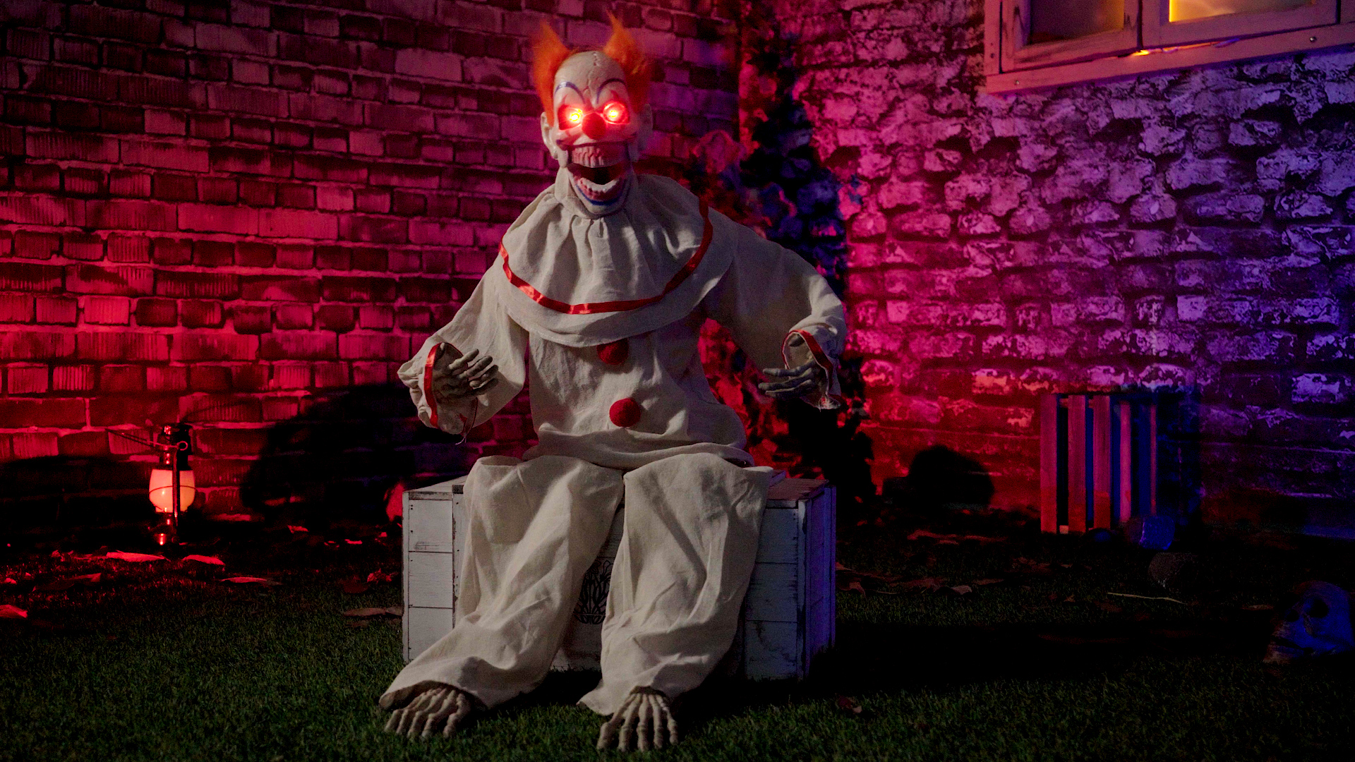 thumbnail video image 2 of Halloween Animatronic Sitting Clown Animated Decorations - Sound Activated with Creepy Sound, Light Up Eyes, Scary Move, Haunted House Holiday Spooky Decor Horror Prop, for Indoor Outdoor, 2 of 7