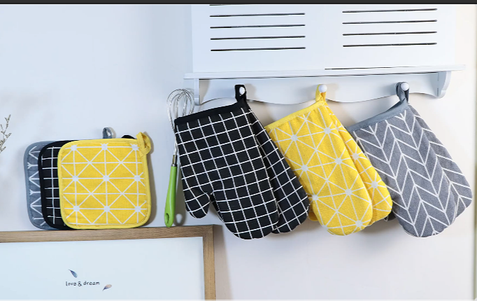 thumbnail video image 2 of HEETLY Cotton Oven Mitts Set with Silicone Grip, 2-Piece 392°F Heat Resistant, Red Dots, 2 of 8