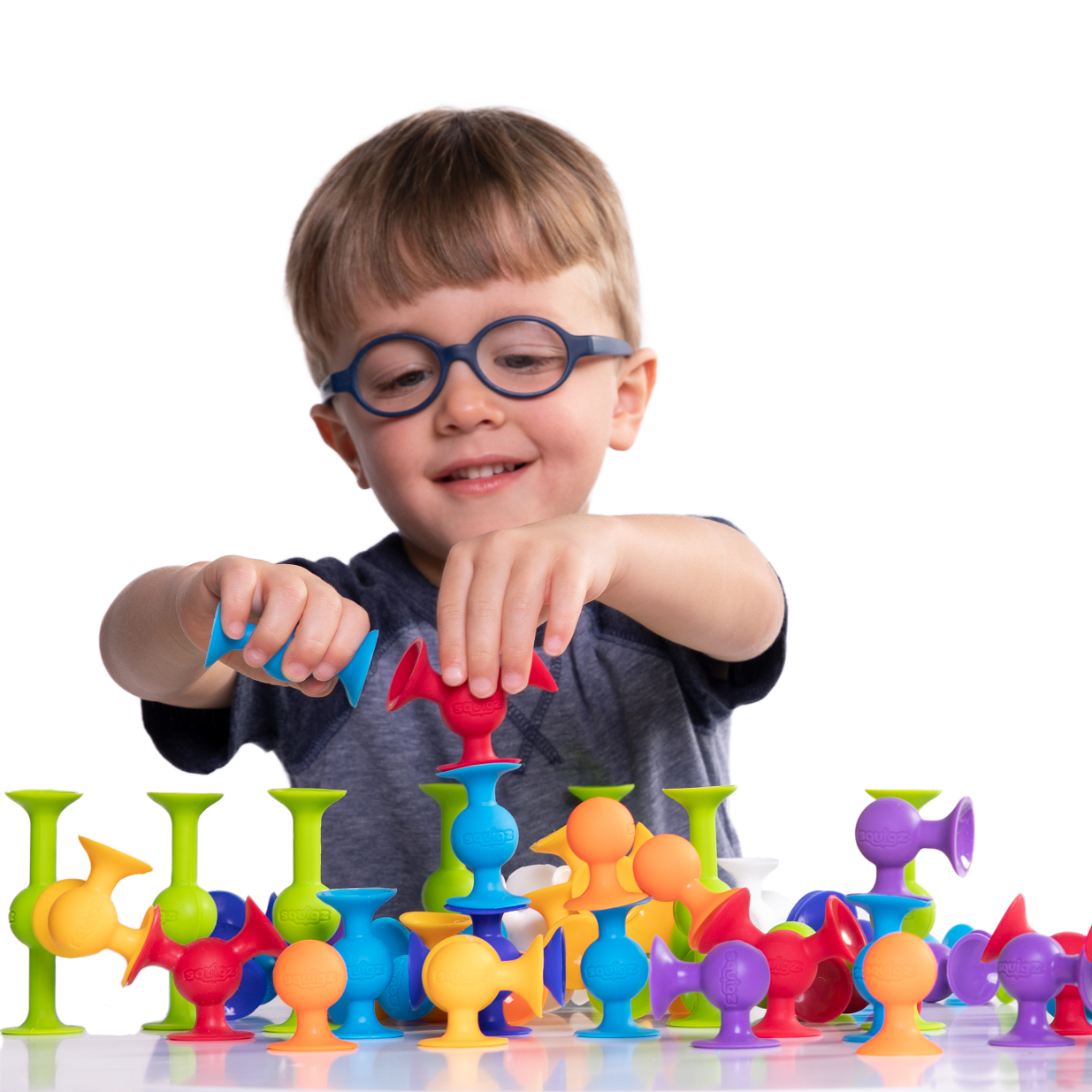 thumbnail video image 2 of Squigz - Starter Set, 2 of 8