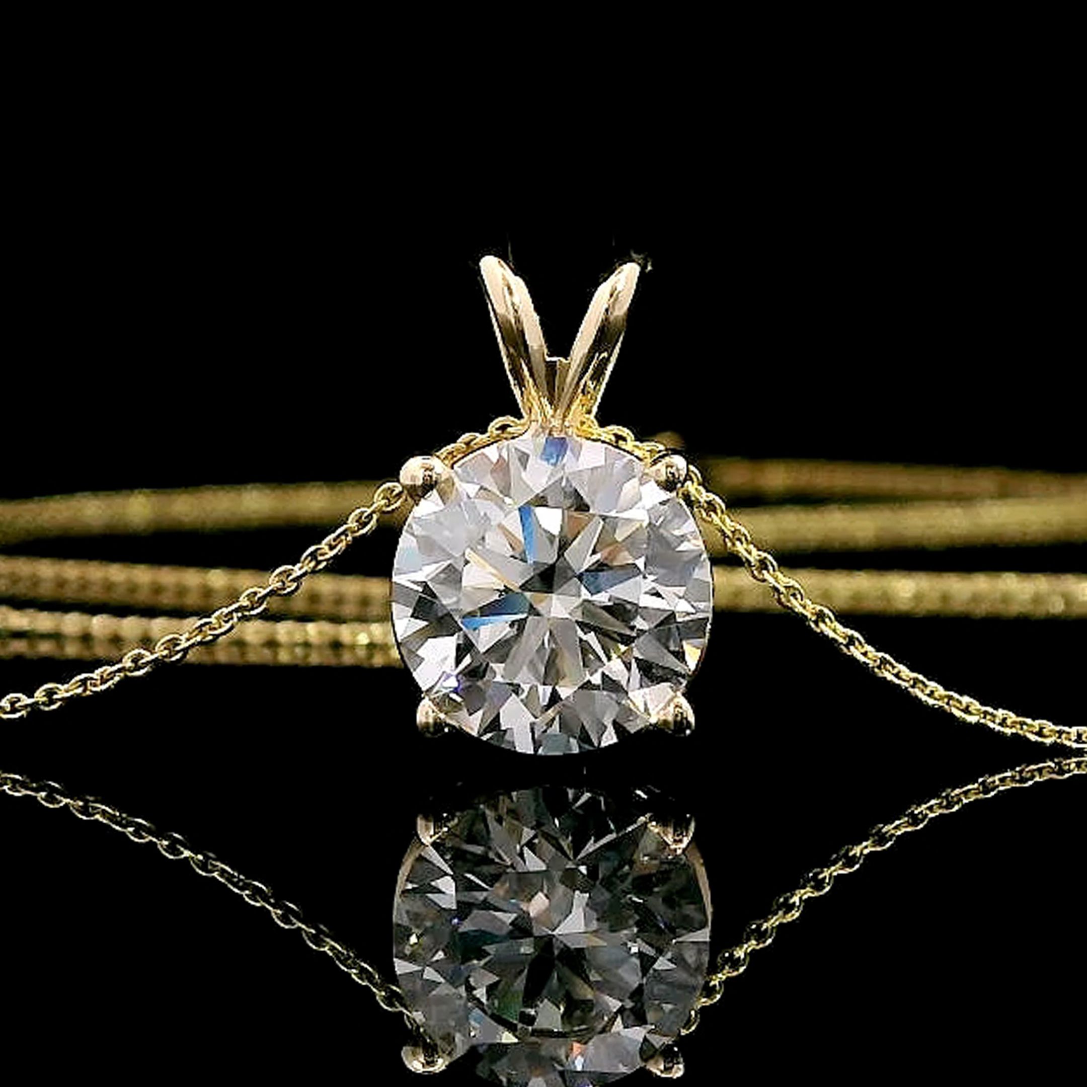 thumbnail video image 2 of Gem Stone King 4.00 Cttw IGI Certified Lab Grown Diamond in 14K Yellow Gold Pendant for Women | Round | D-E Color | VS1-VS2 Clarity | Gold Necklace for Women | 18 inch Chain, 2 of 7