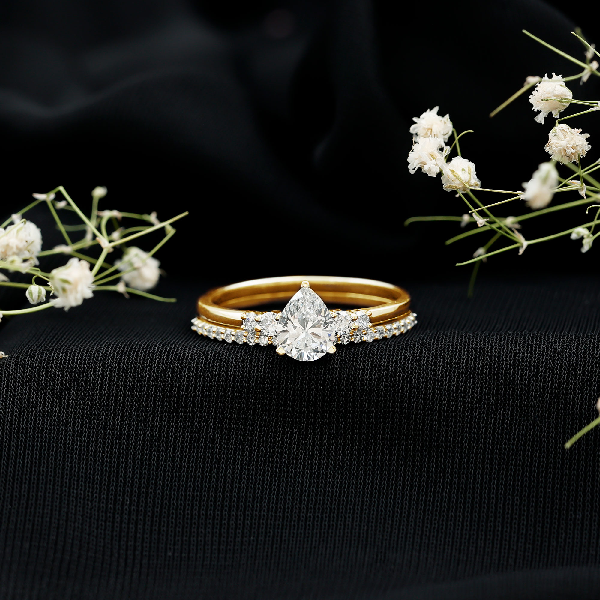 thumbnail video image 2 of Rosec Jewels Certified Lab Grown Diamond Wedding Ring Set - EF-VS Quality - Ready To Gift, 18K Yellow Gold, US 7.00, 2 of 8