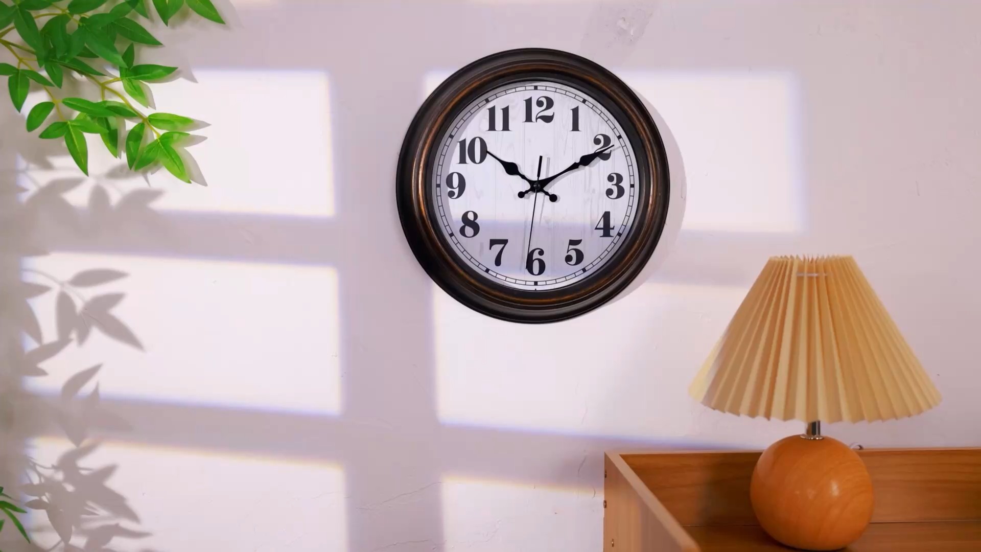 thumbnail video image 2 of 12 Inch Retro Wall Clock Silent,Accurate Time,Big Numbers,Quartz,Analog,Green, 2 of 7