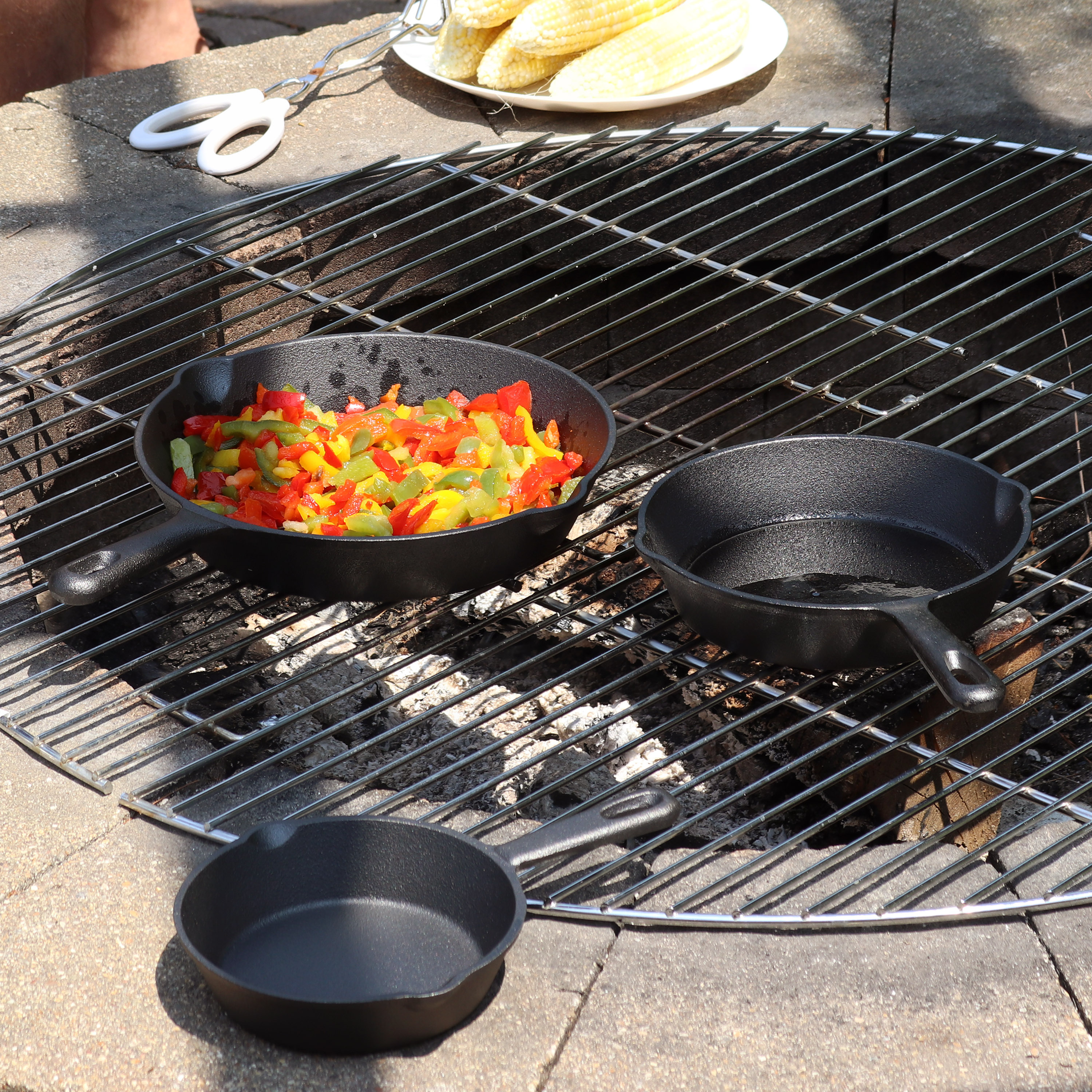 thumbnail video image 2 of Sunnydaze Pre-Seasoned Cast Iron Skillet Set of 3 Cookware 6", 7", 10", 2 of 9