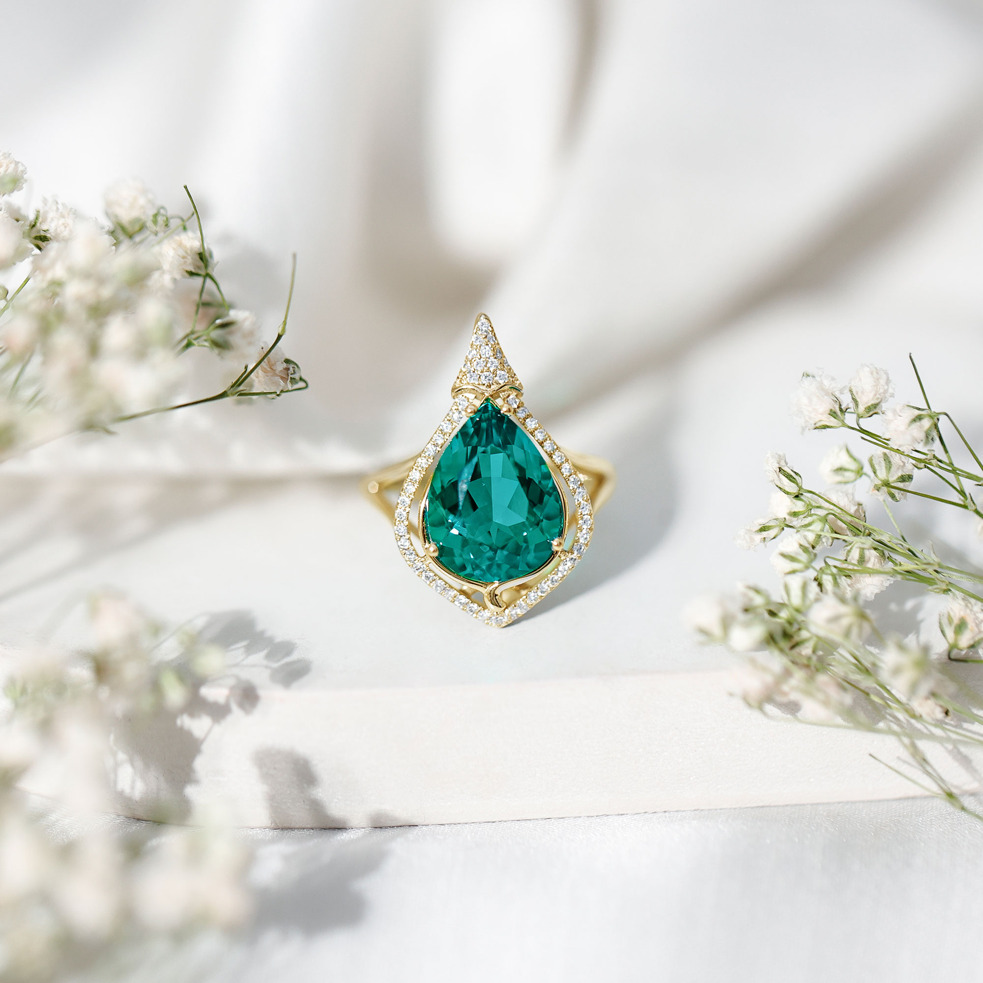 thumbnail video image 2 of Rosec Jewels Lab Grown Emerald Vintage Engagement Ring with Diamond (2.5 Carat, AAAA Quality Certified) - Statement Ring, 925 Sterling Silver, US 4.00, 2 of 7