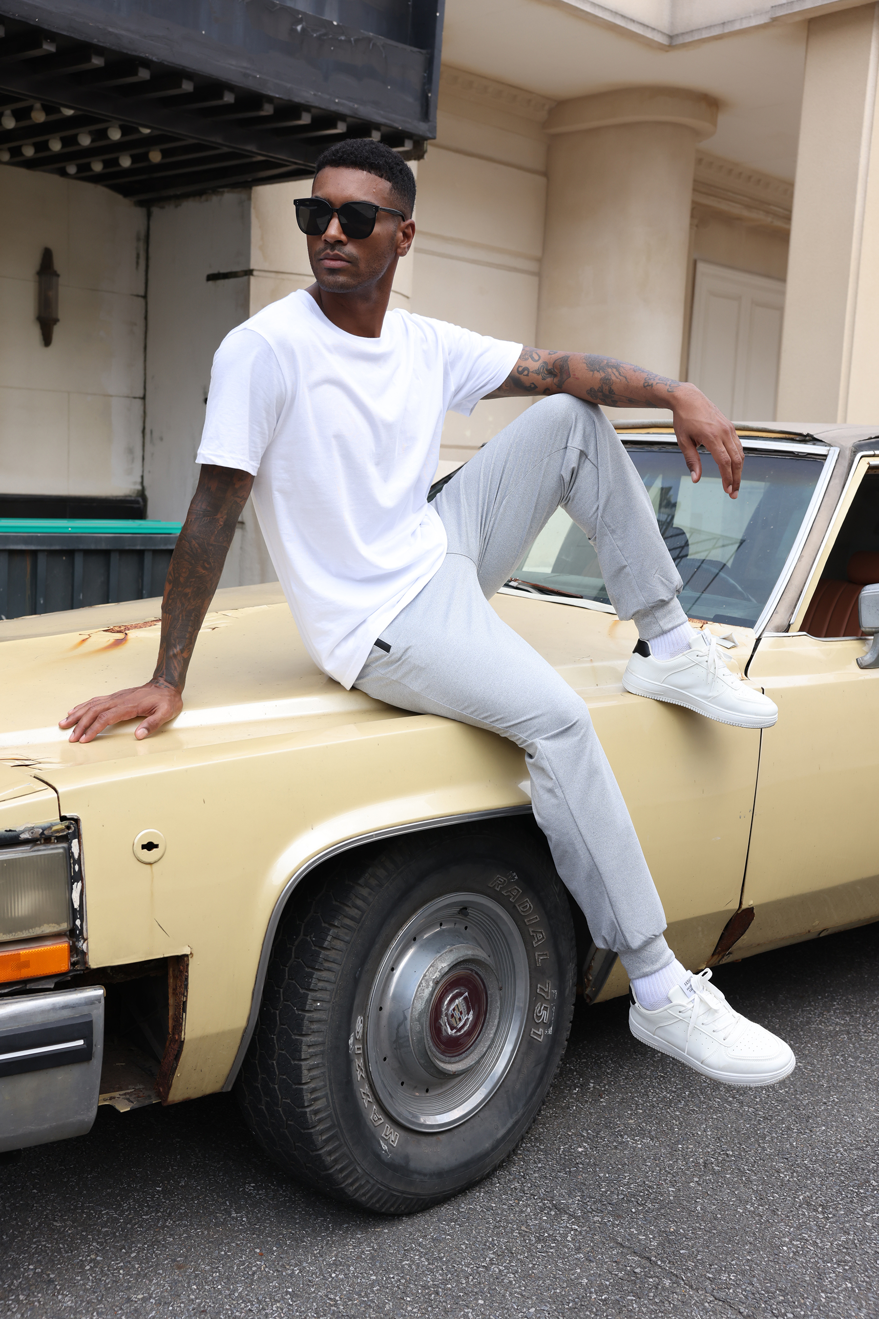 thumbnail video image 2 of BUYJYA Men's Sweatpants Joggers Jogging Workout Athletic Pants with Zipper Pockets 3 Piece Set for Running Gym Hiking, 2 of 7