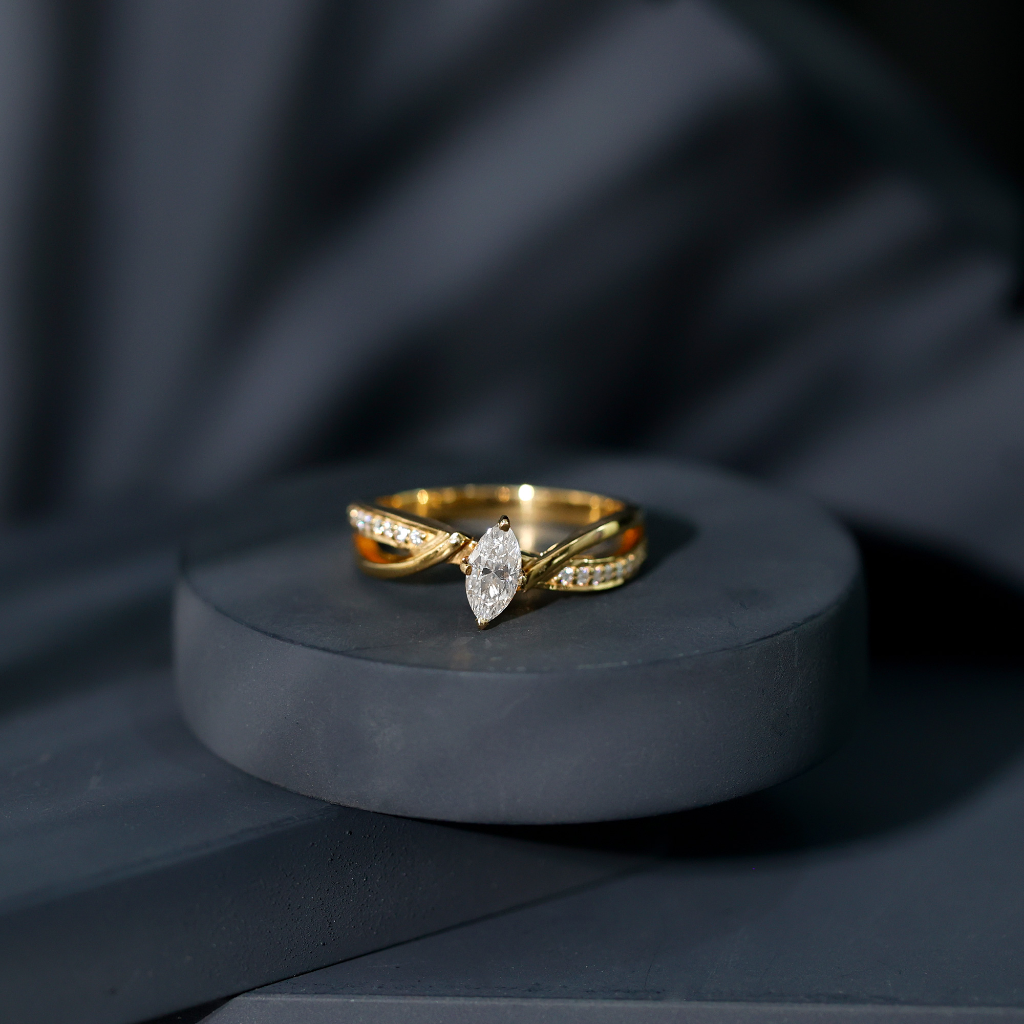 thumbnail video image 2 of Rosec Jewels Marquise Cut Moissanite Infinity Engagement Ring for Women (1 Carat, 4X8mm, D-VS1 Quality Certified) - with Jewelry Box, 10K White Gold, US 3.00, 2 of 8