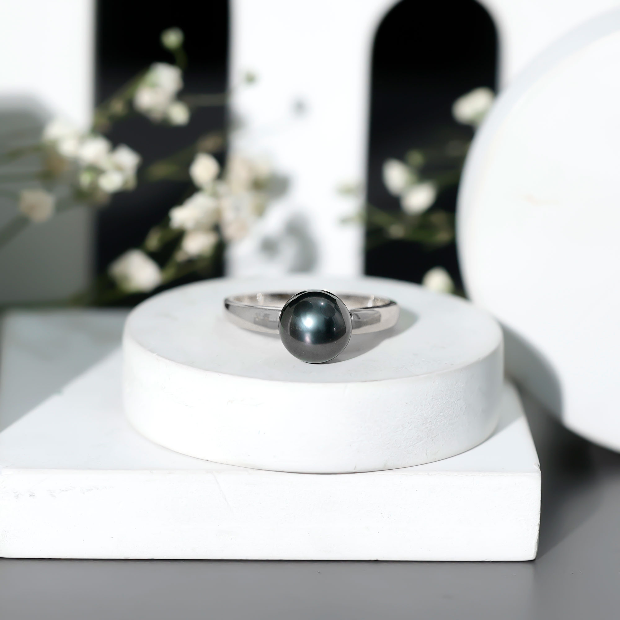 thumbnail video image 2 of Rosec Jewels Real Tahitian Black Pearl Engagement Ring 8 Carat - Pearl Solitaire Ring (8 mm, AAA Quality, With Jewelry Box), 925 Sterling Silver, US 4.00, 2 of 7
