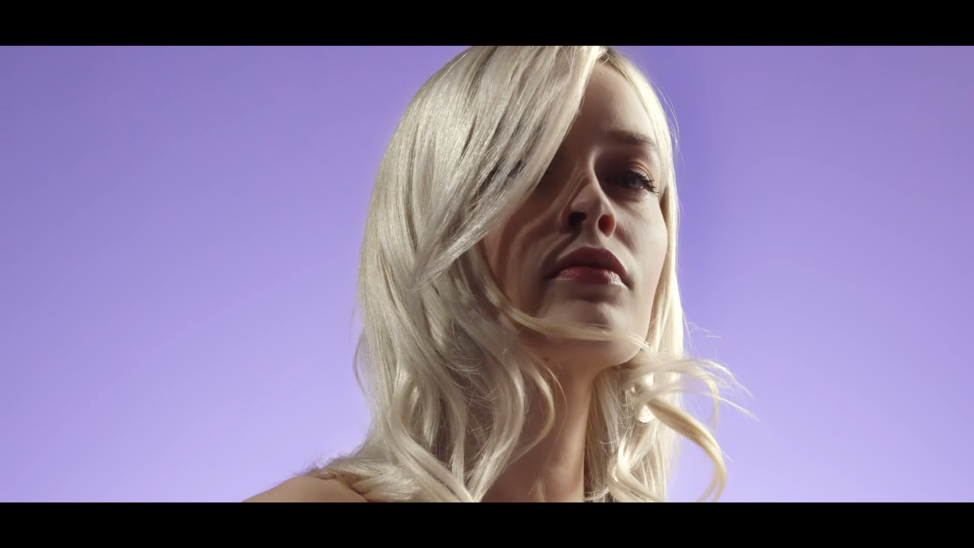 thumbnail video image 2 of Rene Furterer OKARA SILVER Toning Shampoo - Purple Shampoo for Blonde, White, Grey, Silver, Pastel Hair - Neutralize Brassy, Yellow Tones, 20.2 fl oz, 2 of 8