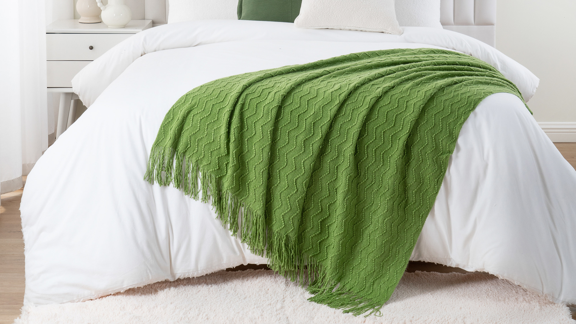 thumbnail video image 2 of Green Throw Blanket for Living Room,Textured Green Blanket for Sofa,Spring Blanket,50"x60", 2 of 9