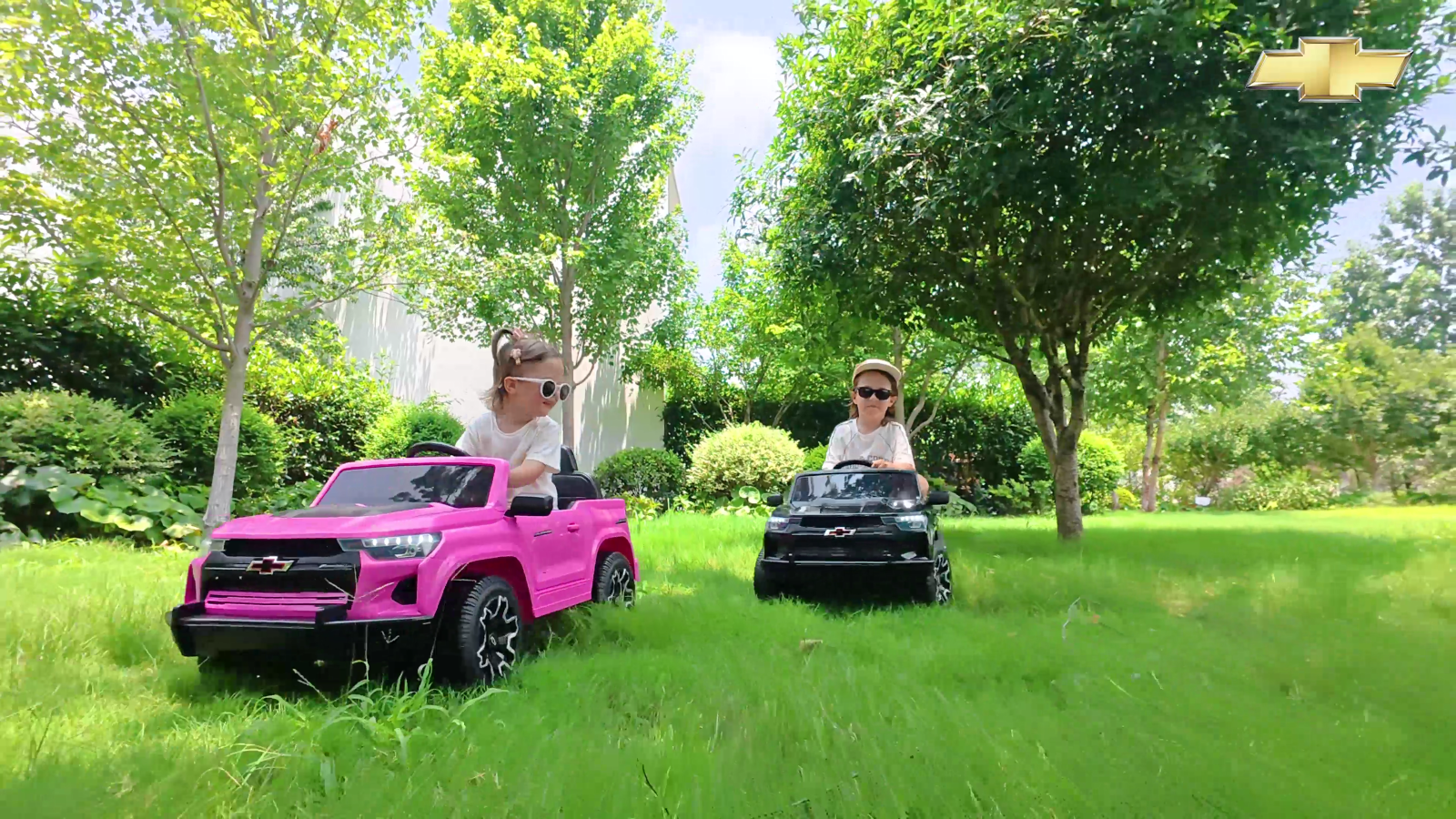 thumbnail video image 2 of UBesGoo 12V Licensed Chevrolet Colorado Electric Ride on Car Toy for Toddler Kid w/ Remote Control, LED Lights, Pink, 2 of 10