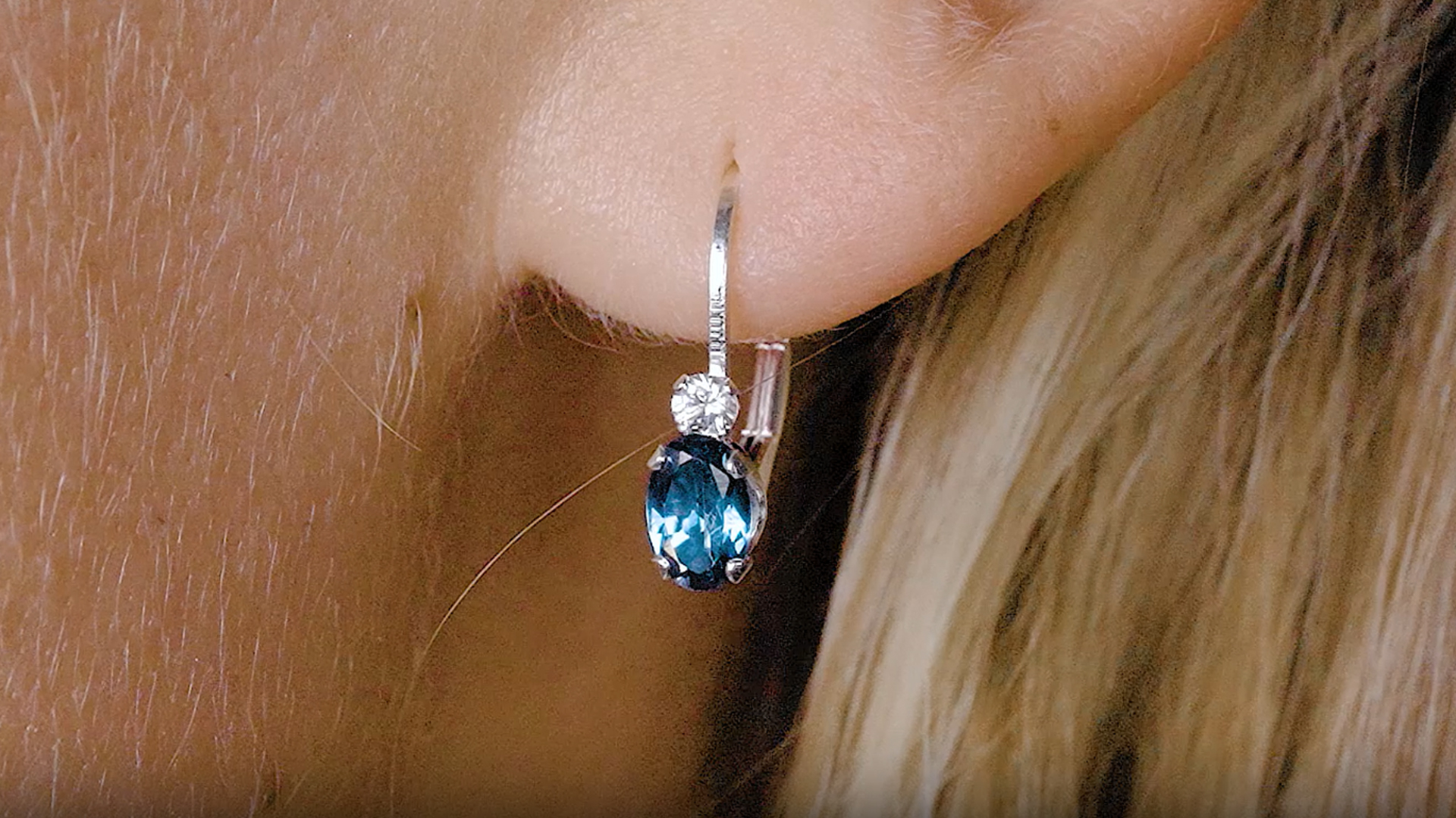 thumbnail video image 2 of Gem Stone King 18K Rose Gold Plated Silver Black Onyx and White Diamond Leverback Earrings for Women (0.87 Cttw, Gemstone December Birthstone, Oval 6X4MM, Round 2MM, 3/4 inch), 2 of 5