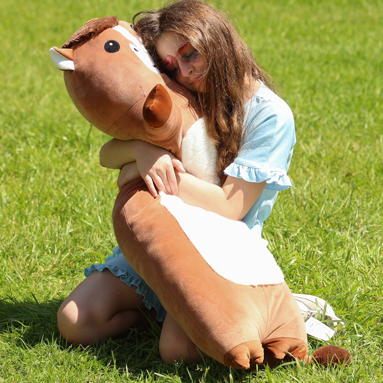 thumbnail video image 2 of MorisMos 43“ Giant Horse Stuffed Animals, Soft Long Stuffed Horse Boby Plush Pillow, 2 of 7